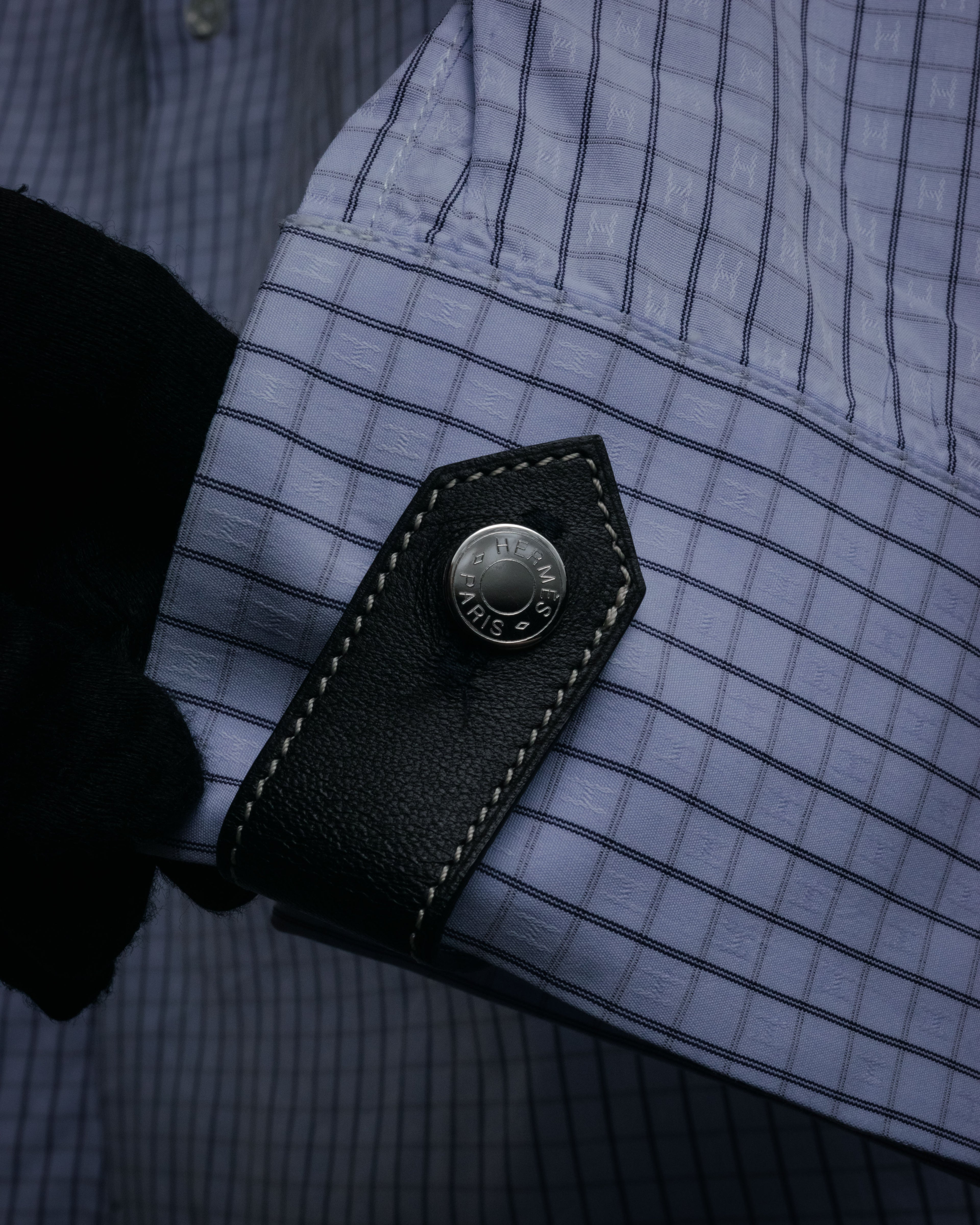 “HERMÈS” 2000-2008 H jacquard leather cuff shirt