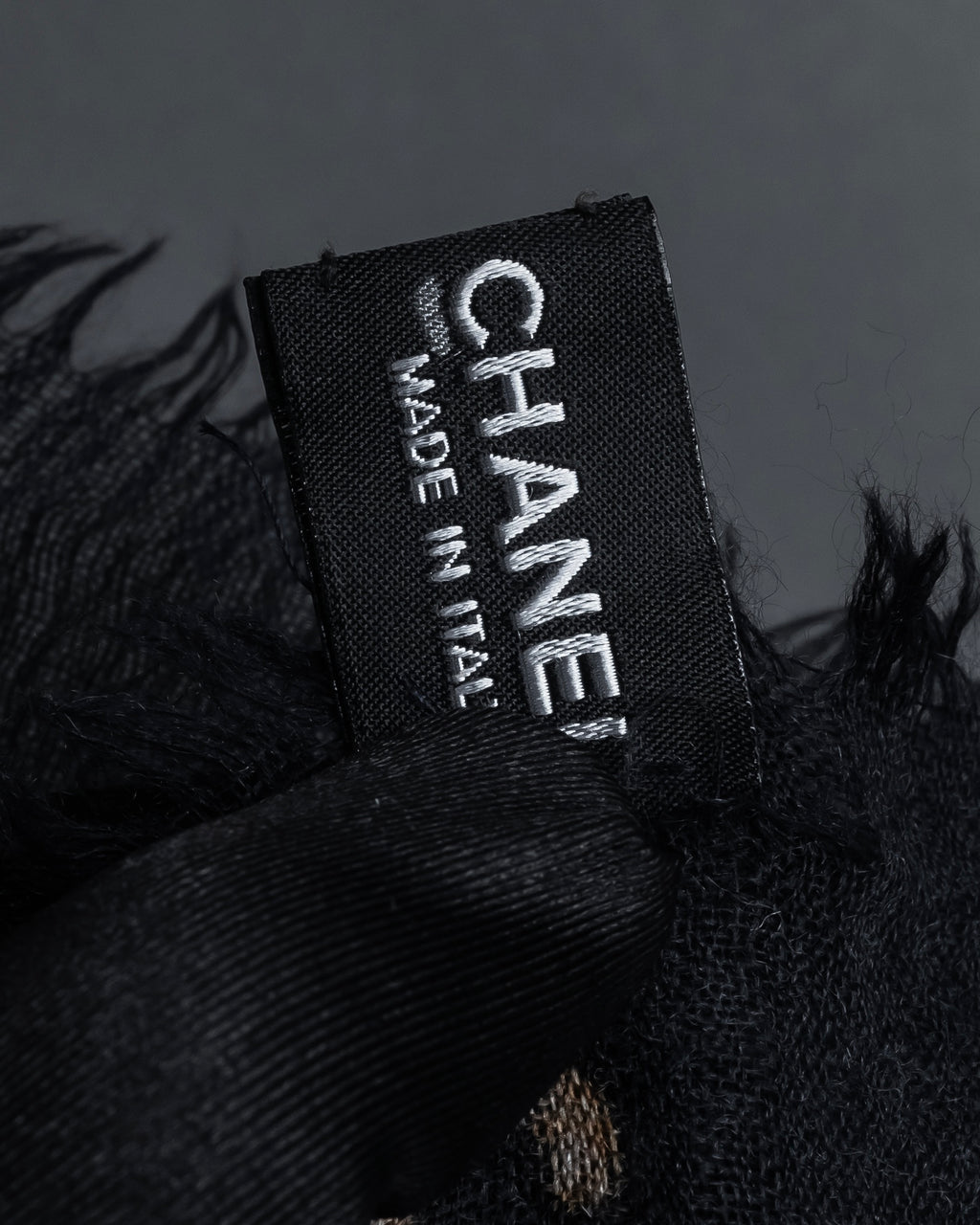 "CHANEL" Pearl fringe design gauze scarf