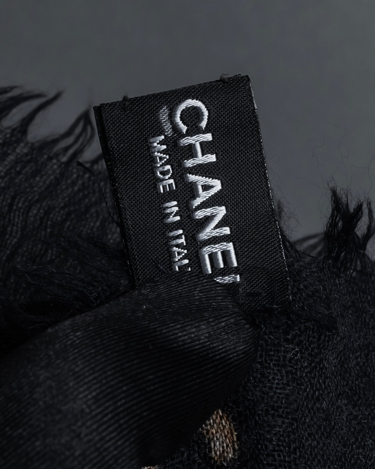 "CHANEL" Pearl fringe design gauze scarf