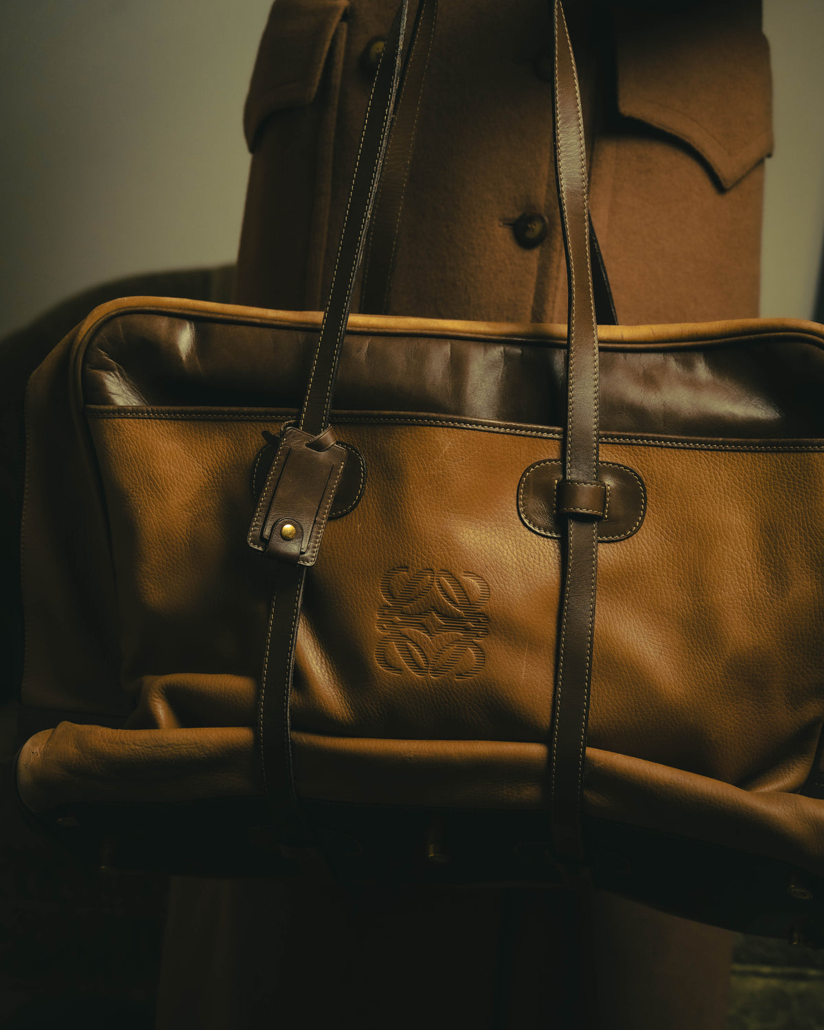 -SPECIAL- “LOEWE” 90’s Anagram embossed wide-opening leather boston bag
