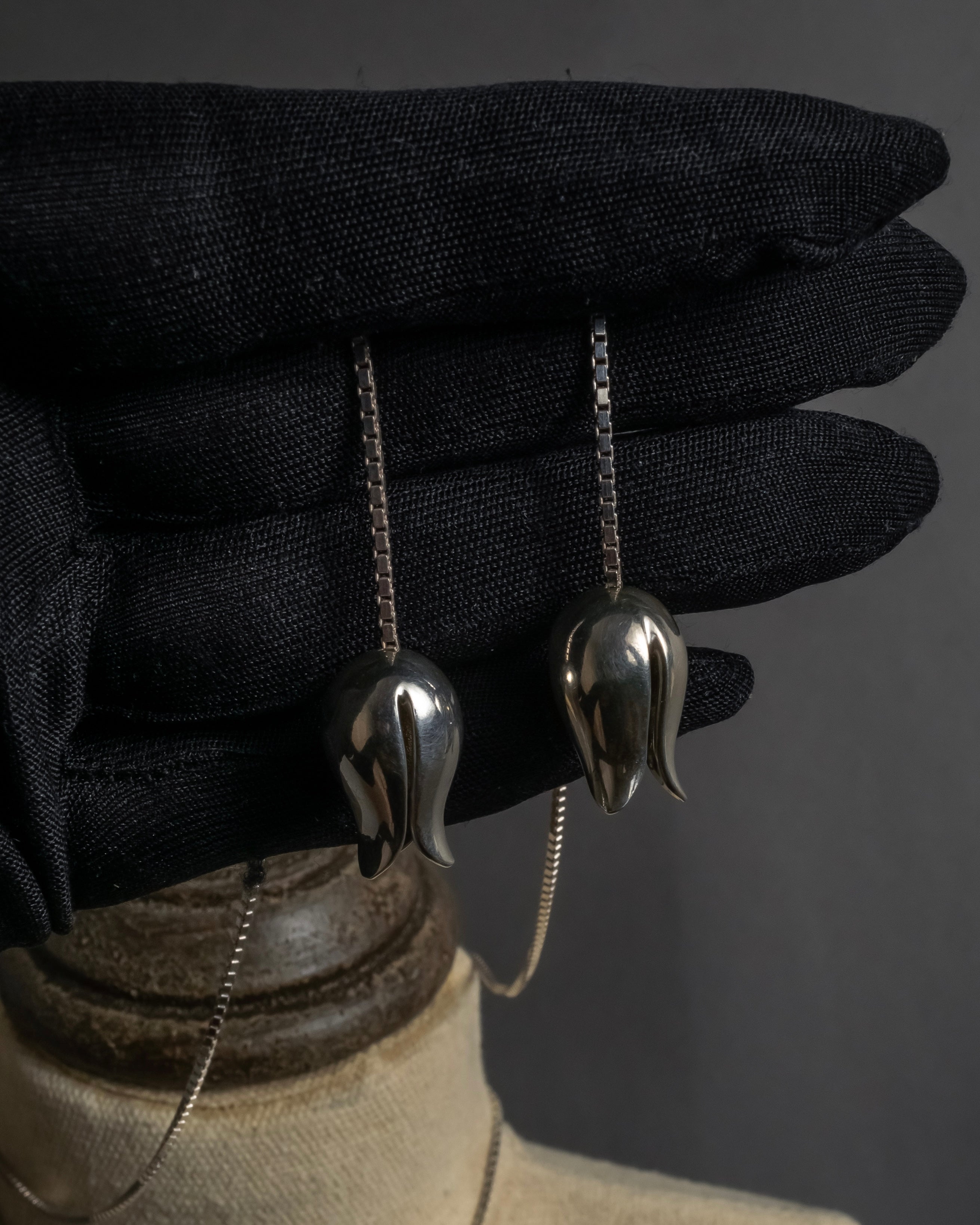 "JOAQUIN BERAO" Tulip motif lariat necklace