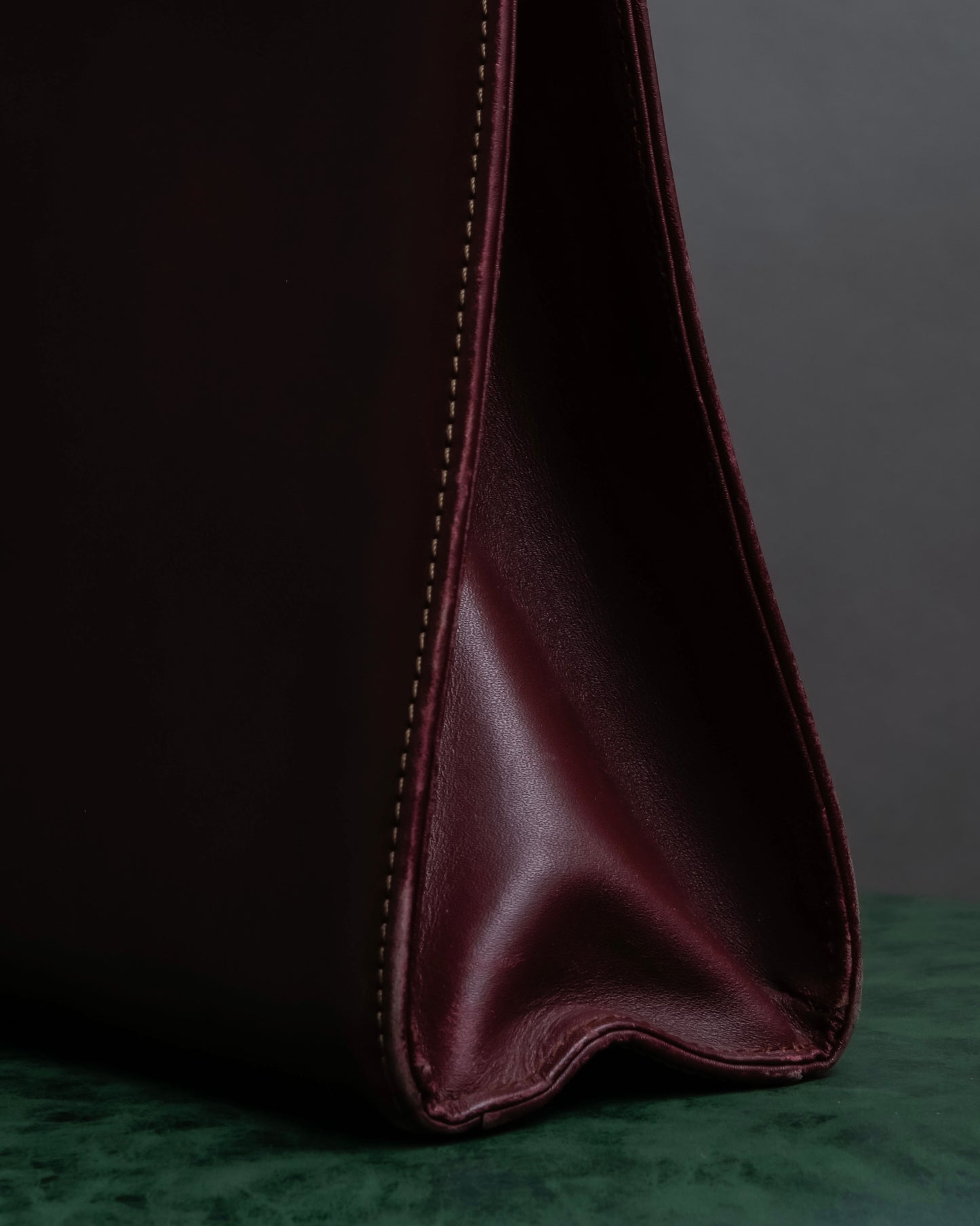 "Cartier" Jewelry inspiration bordeaux color trapezoid hand bag