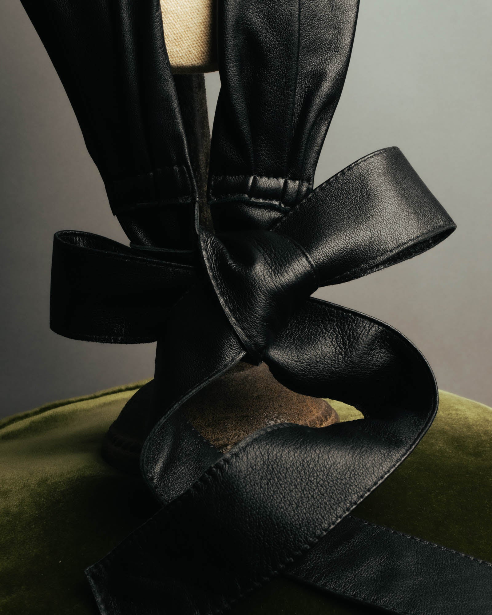 "HOXTON BOUTIQUE" 00's-10's Pebbled leather scarf belt