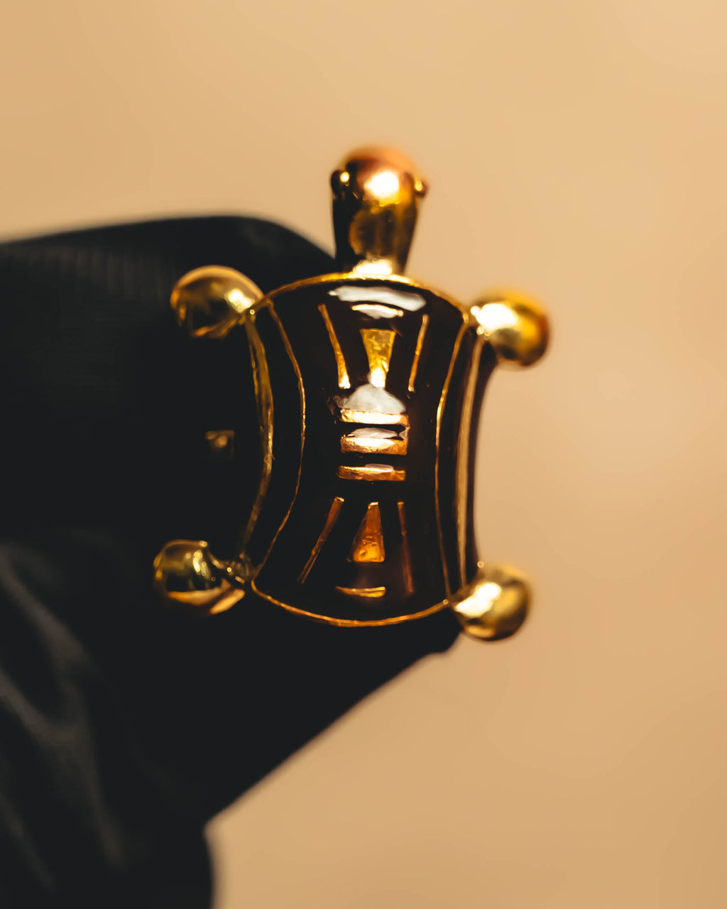 "CELINE" 80's-90's Sculptural turtle motif ring
