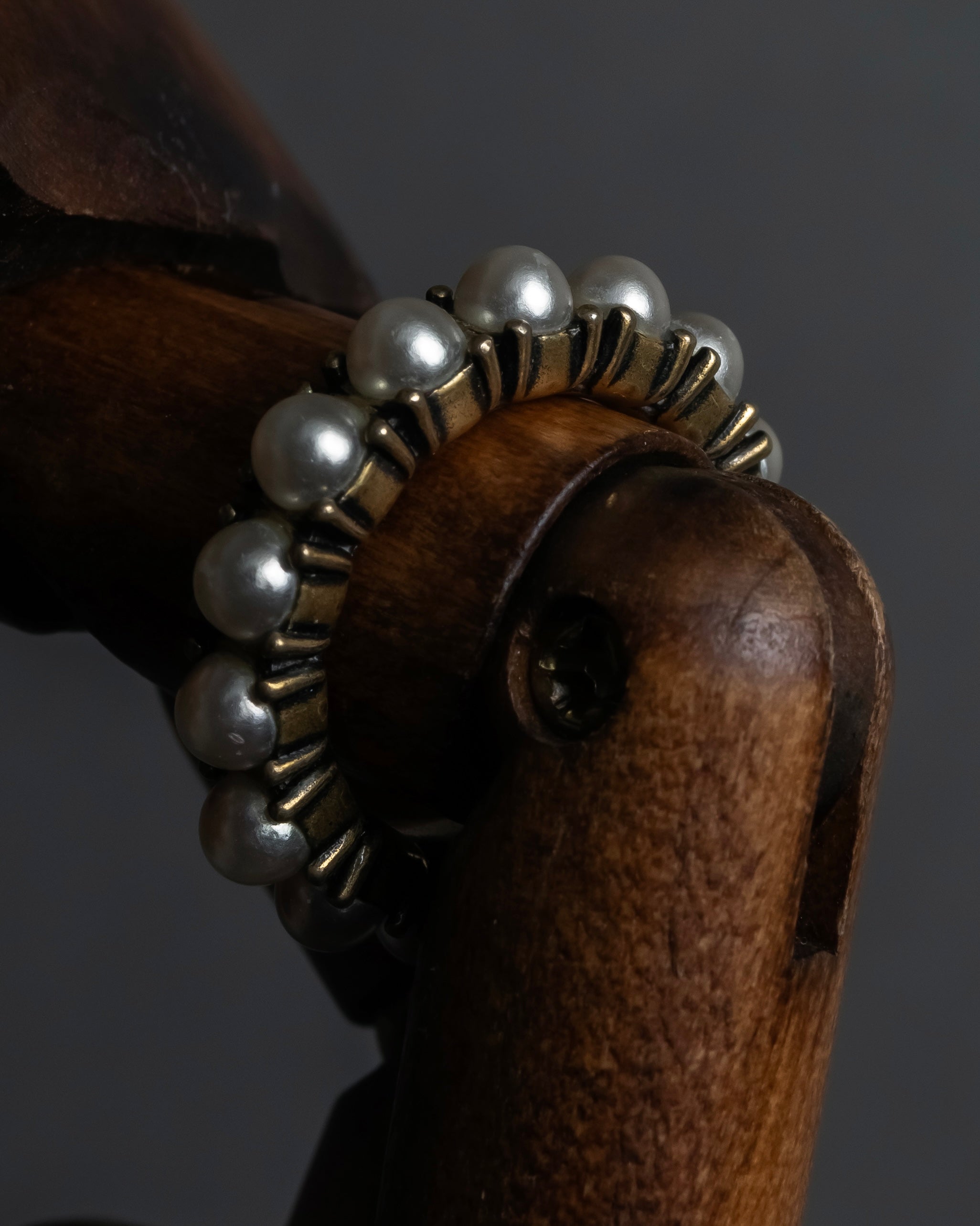 "Christian Dior" Eternity design pearl arrangement gold ring