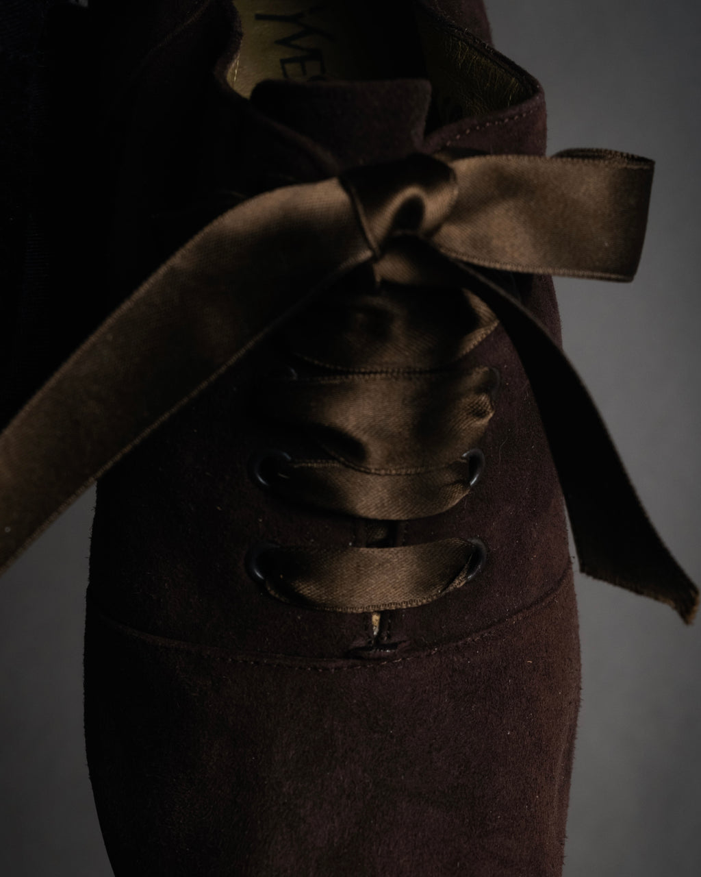 “Yves Saint Laurent” 90’s-00’s Suede ribbon lace-up pumps