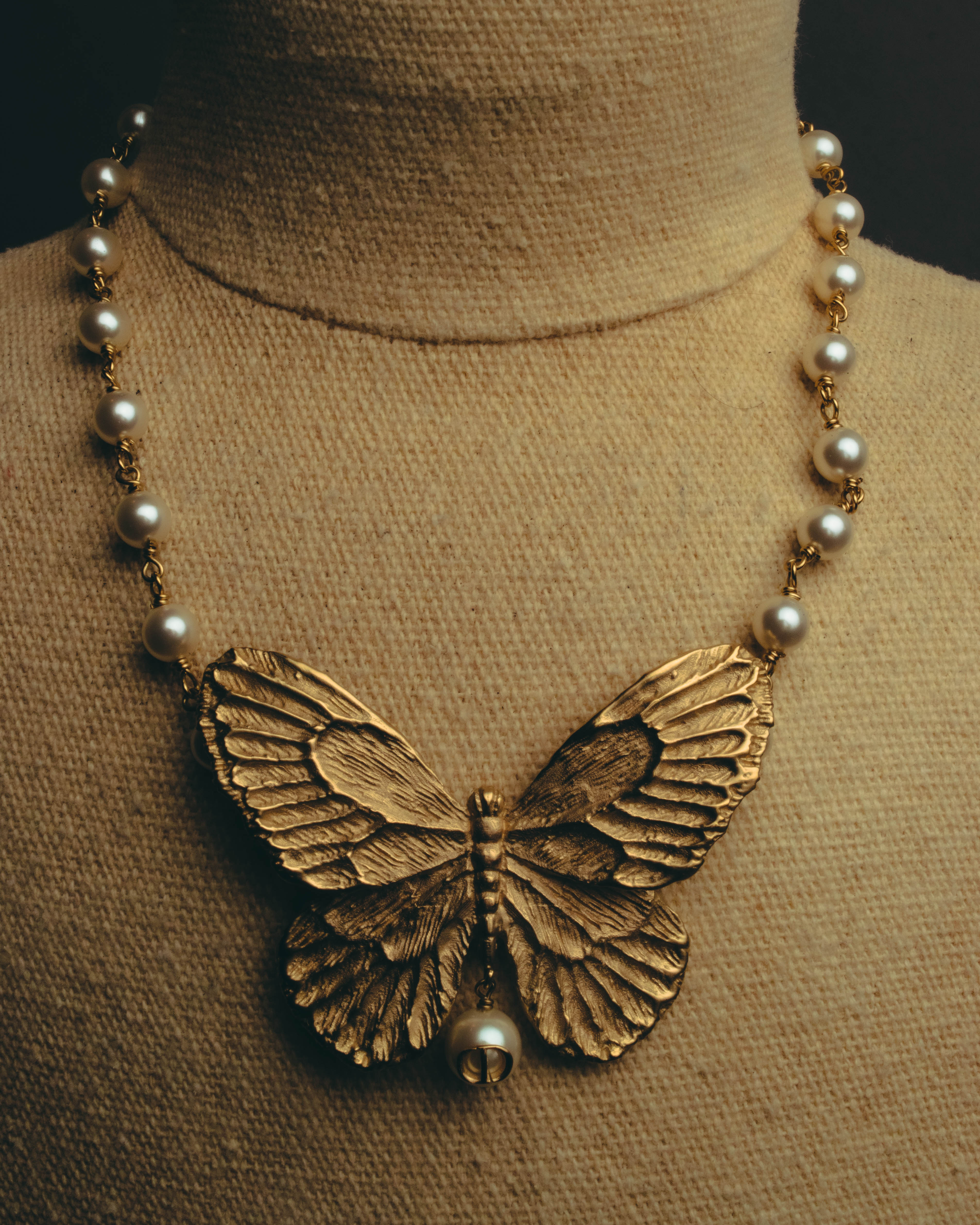 -SPECIAL- “Dior” 2023-24’s Sculpted butterfly pearl long necklace