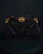 –SPECIAL– "VALENTINO GARAVANI"
00’s Jeweled frame leather bag