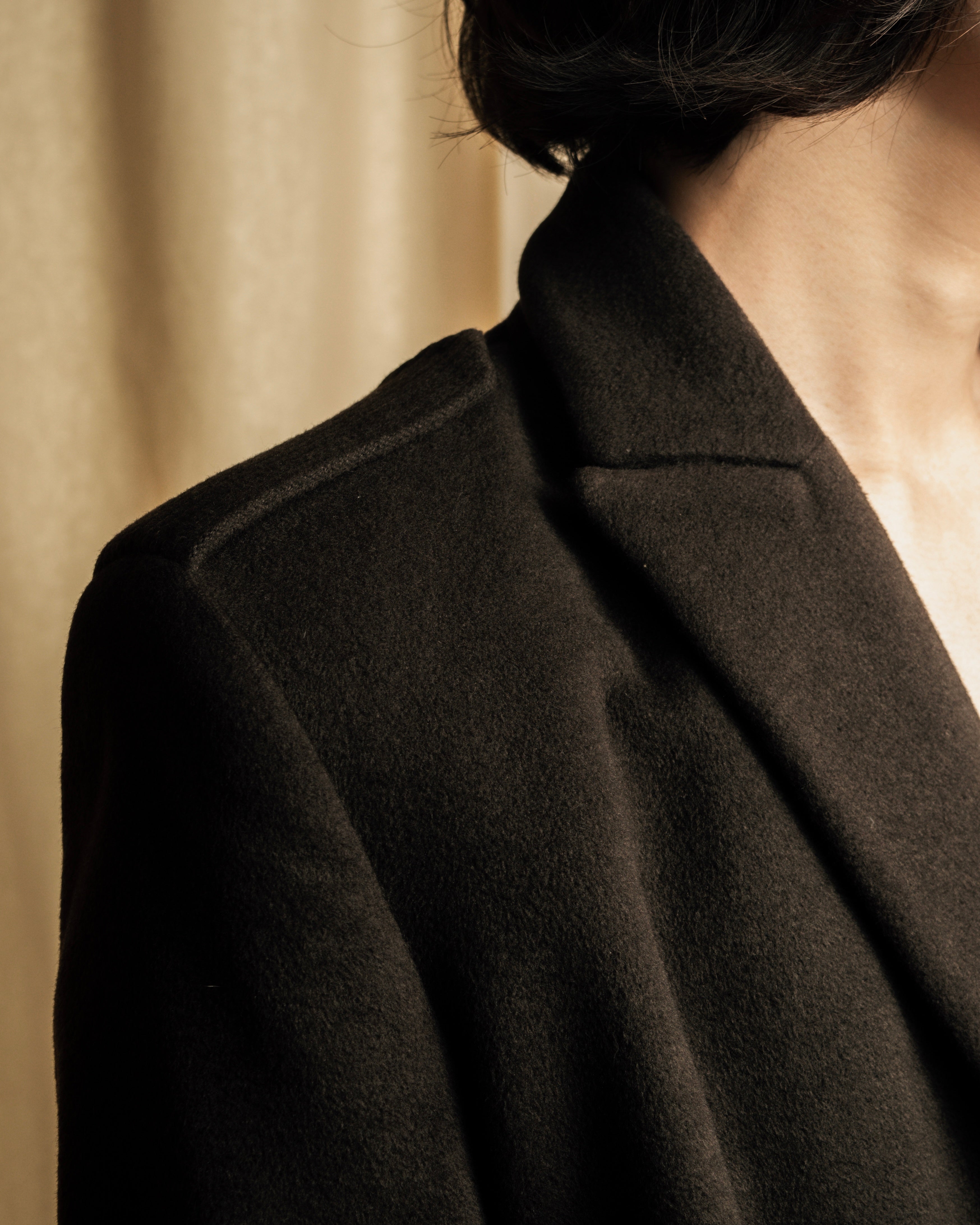 "VALENTINO" Shaped silhouette mocha brown chester coat