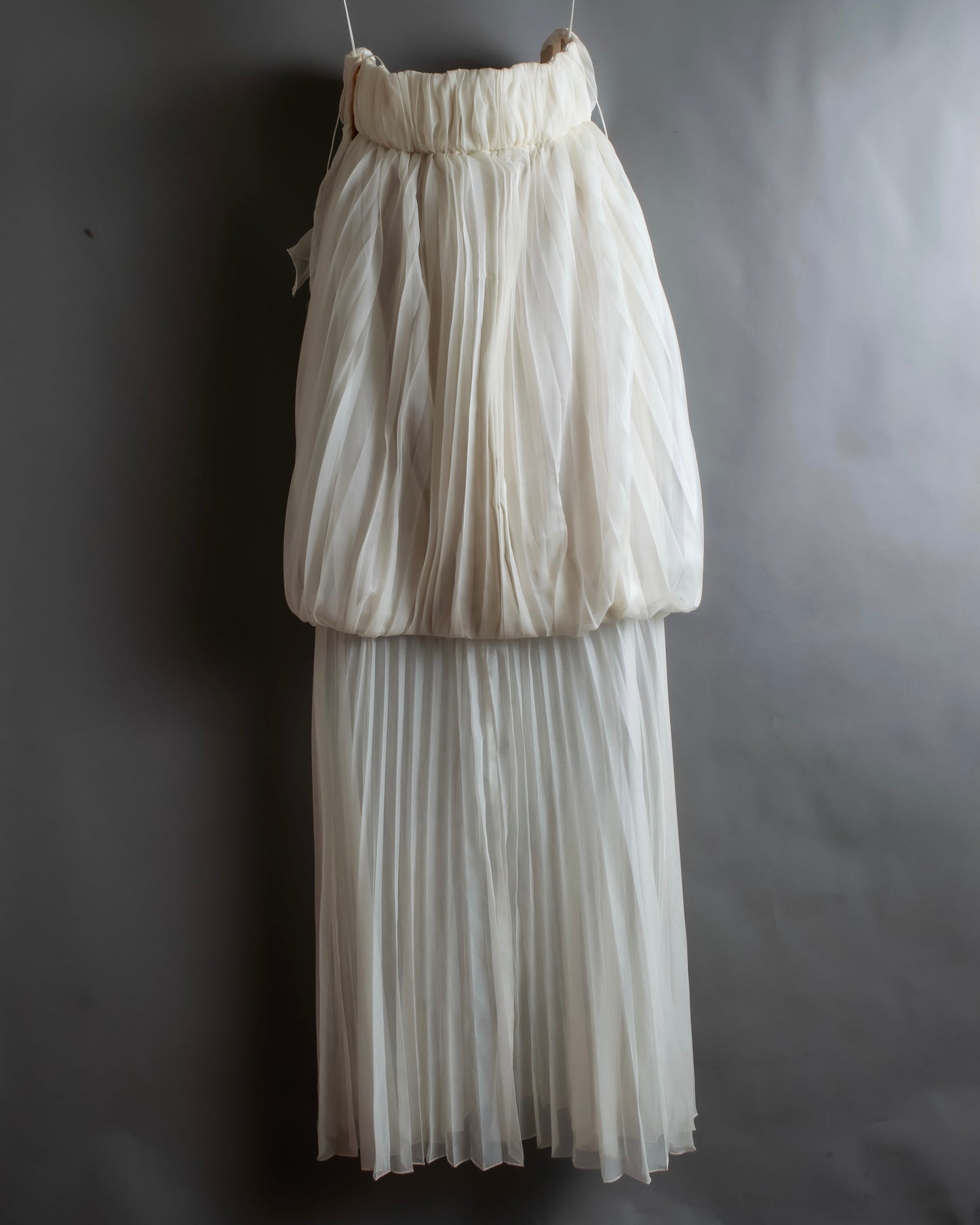 "GIANFRANCO FERRE" Frilled organza pannier docking design pleated dress