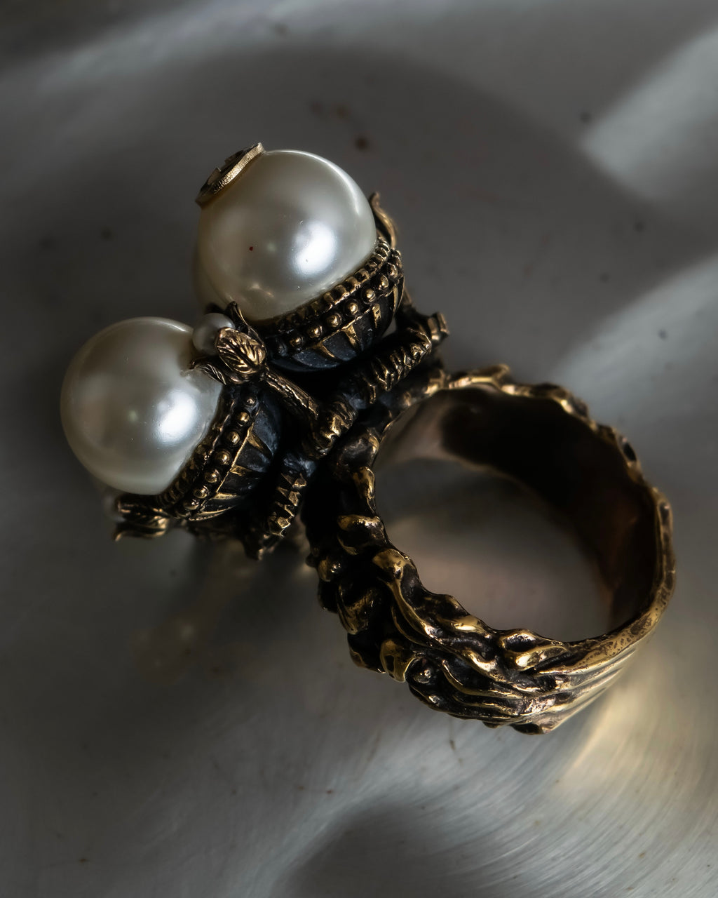 "GUCCI" Interlocking G design gold pearl ring