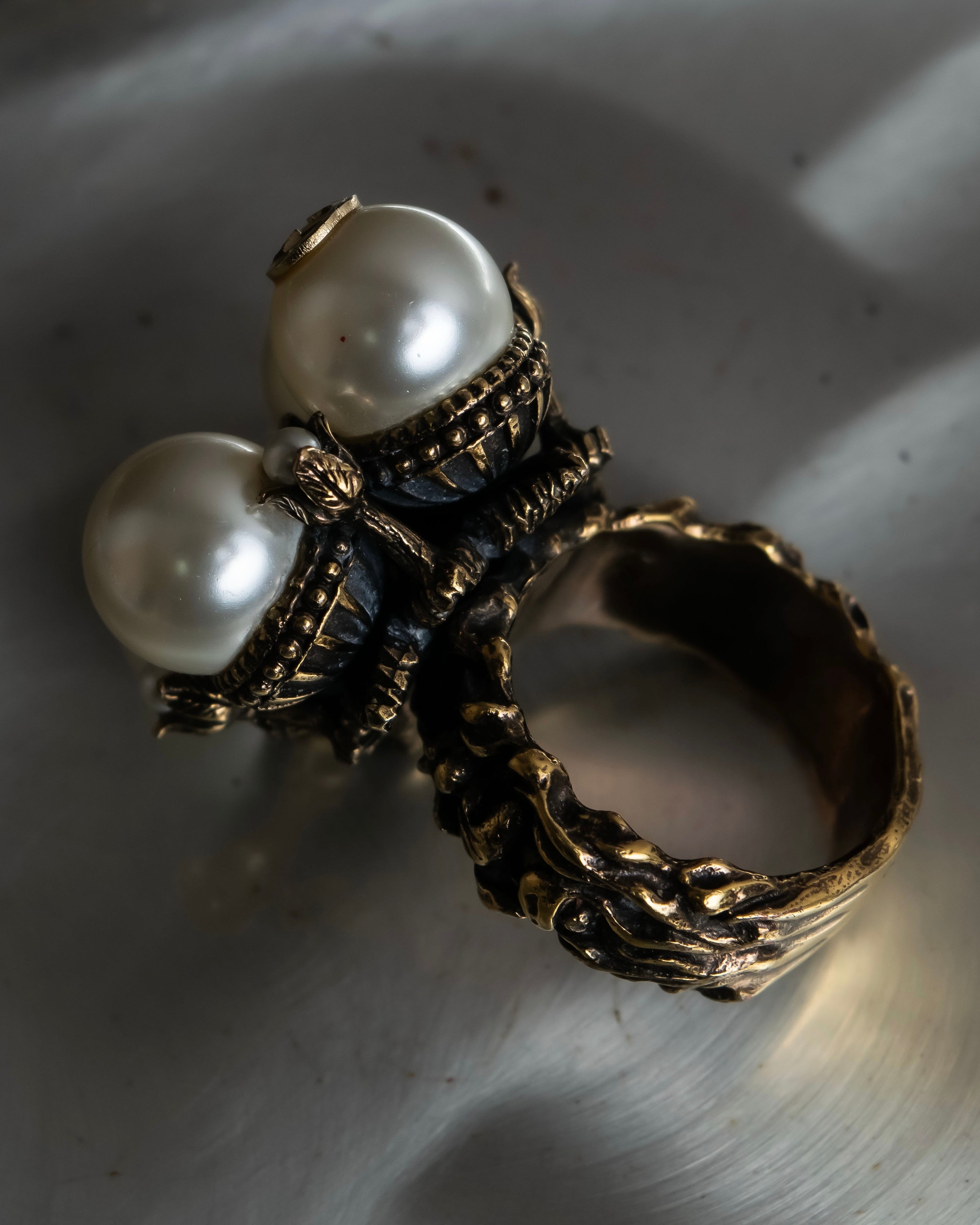 "GUCCI" Interlocking G design gold pearl ring