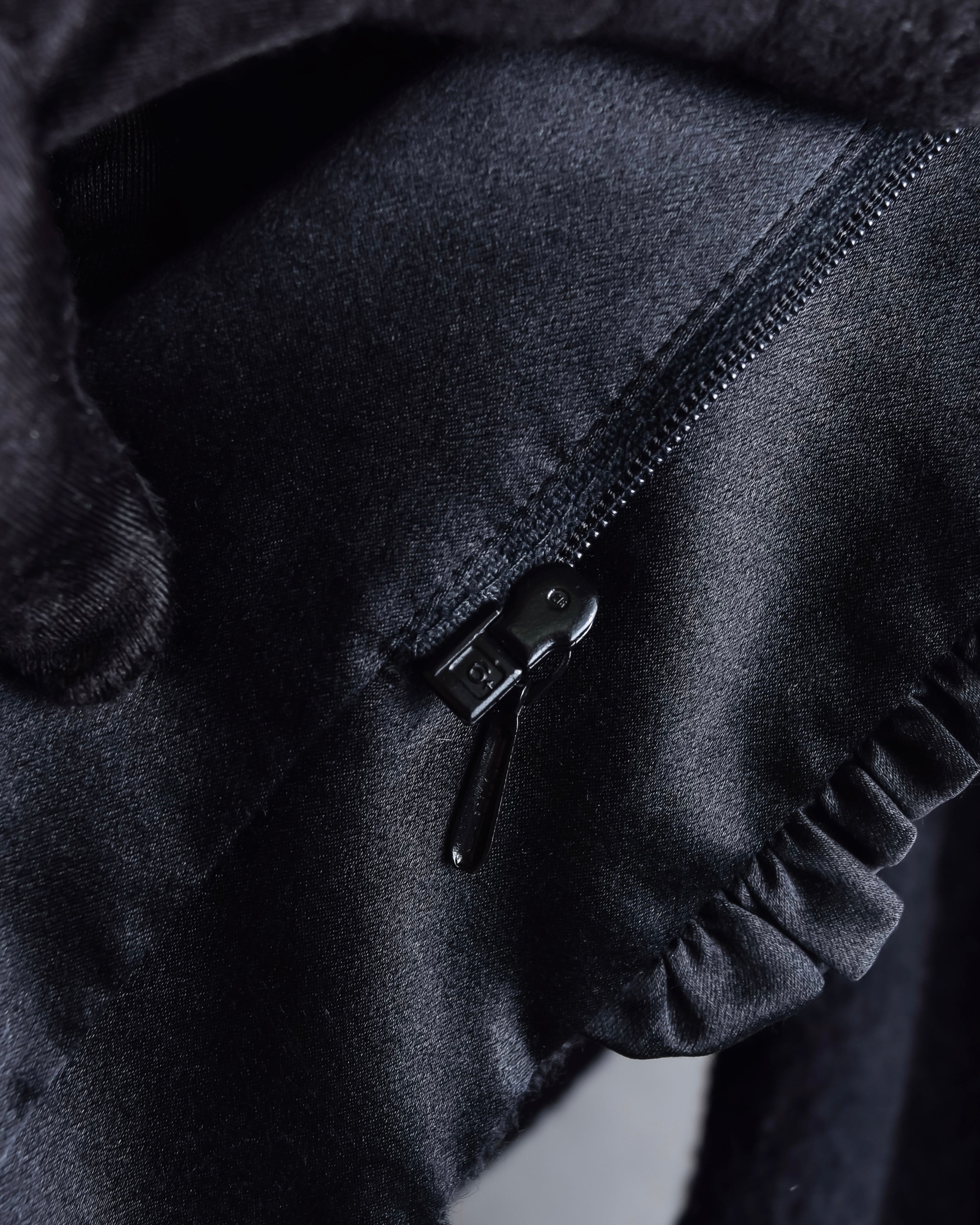 "GIANFRANCO FERRE" Structured wool satin ruffle inner detail set up