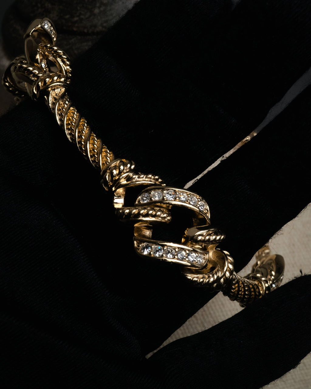 “Christian Dior” 90’s Crystal knot rope necklace