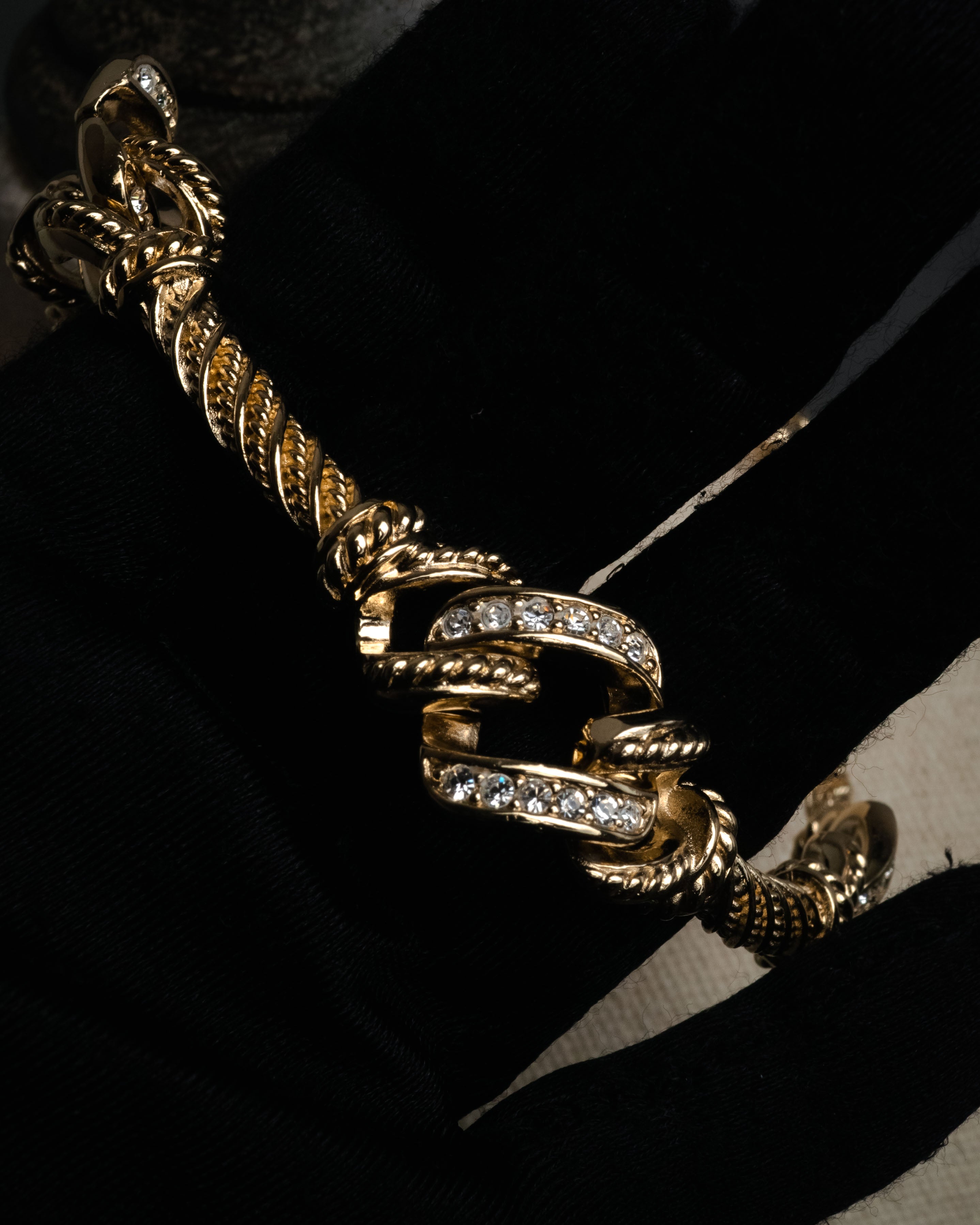 “Christian Dior” 90’s Crystal knot rope necklace