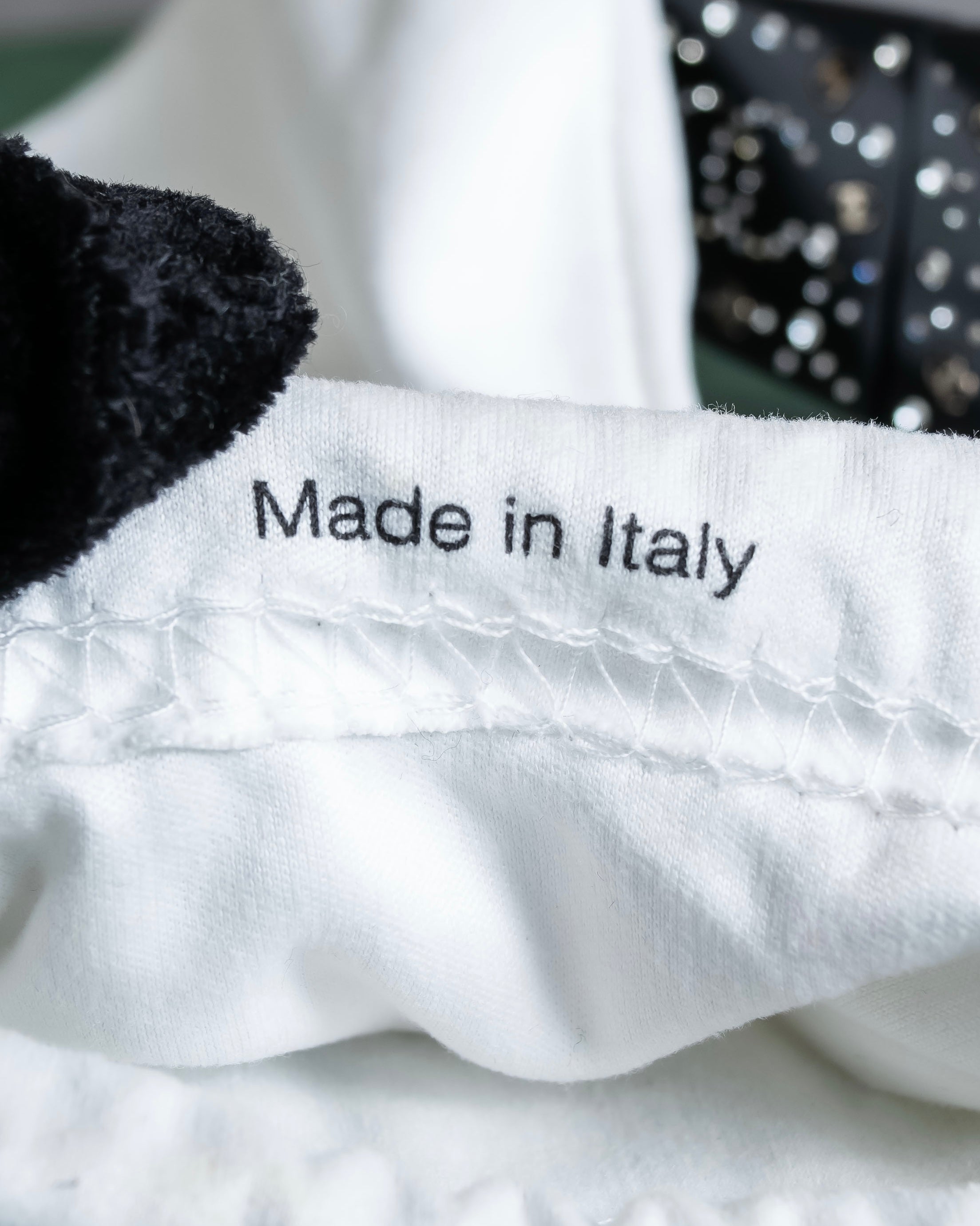 "CHANEL" Rhinestone &amp; Coco mark engraved black lens sunglasses