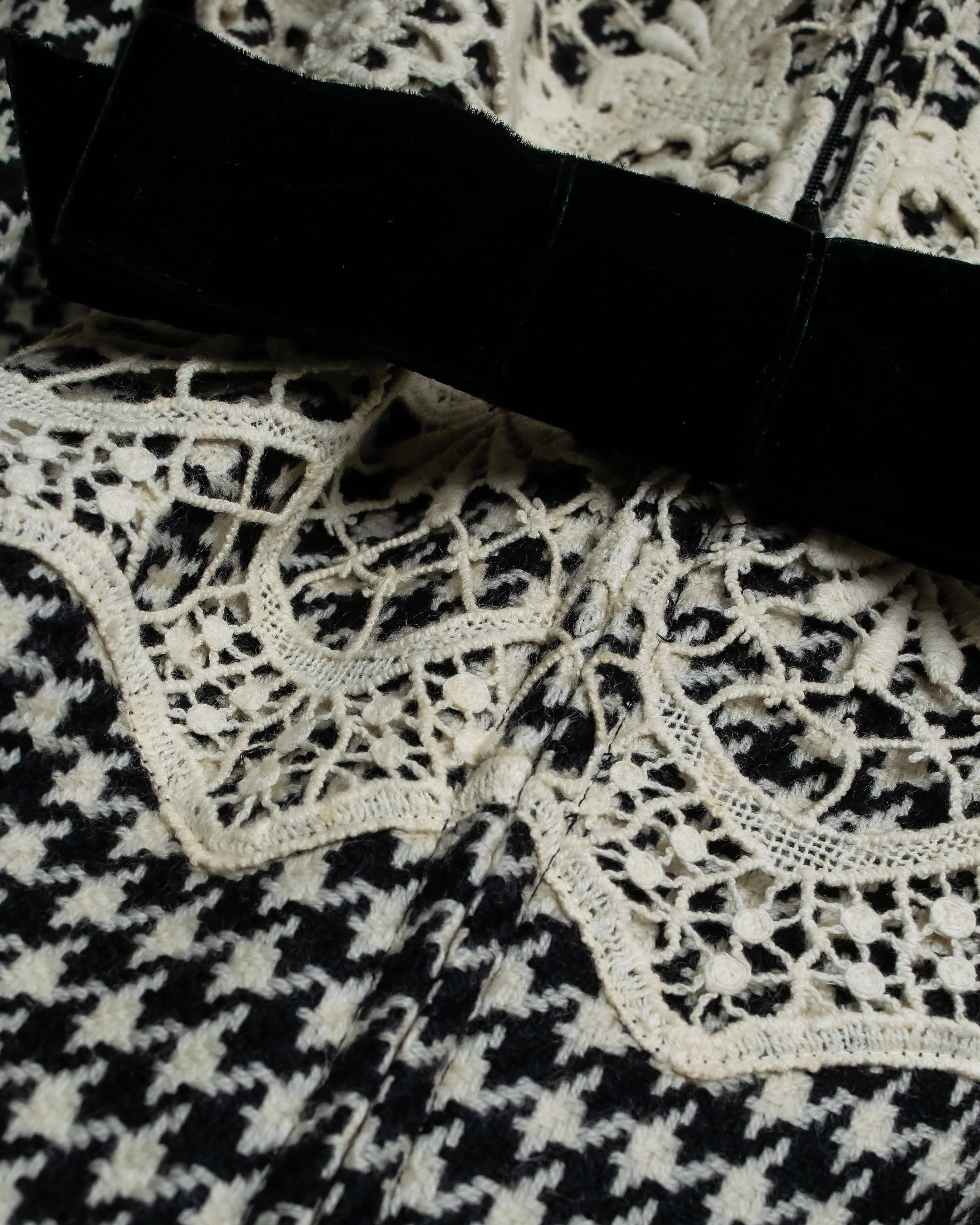"Valentino Garavani" Houndstooth pattern lace velvet design set up