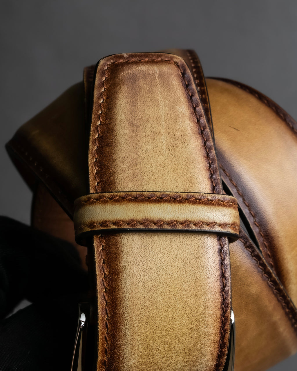 "Berluti" Patina finish curved buckle leather belt
