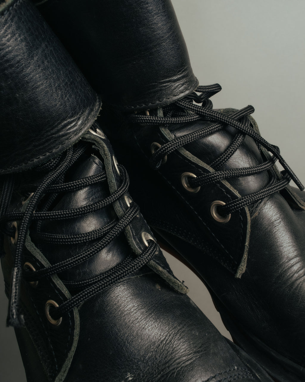 “COMME des GARÇONS HOMME”
00’s-10’s Double buckle leather combat boots