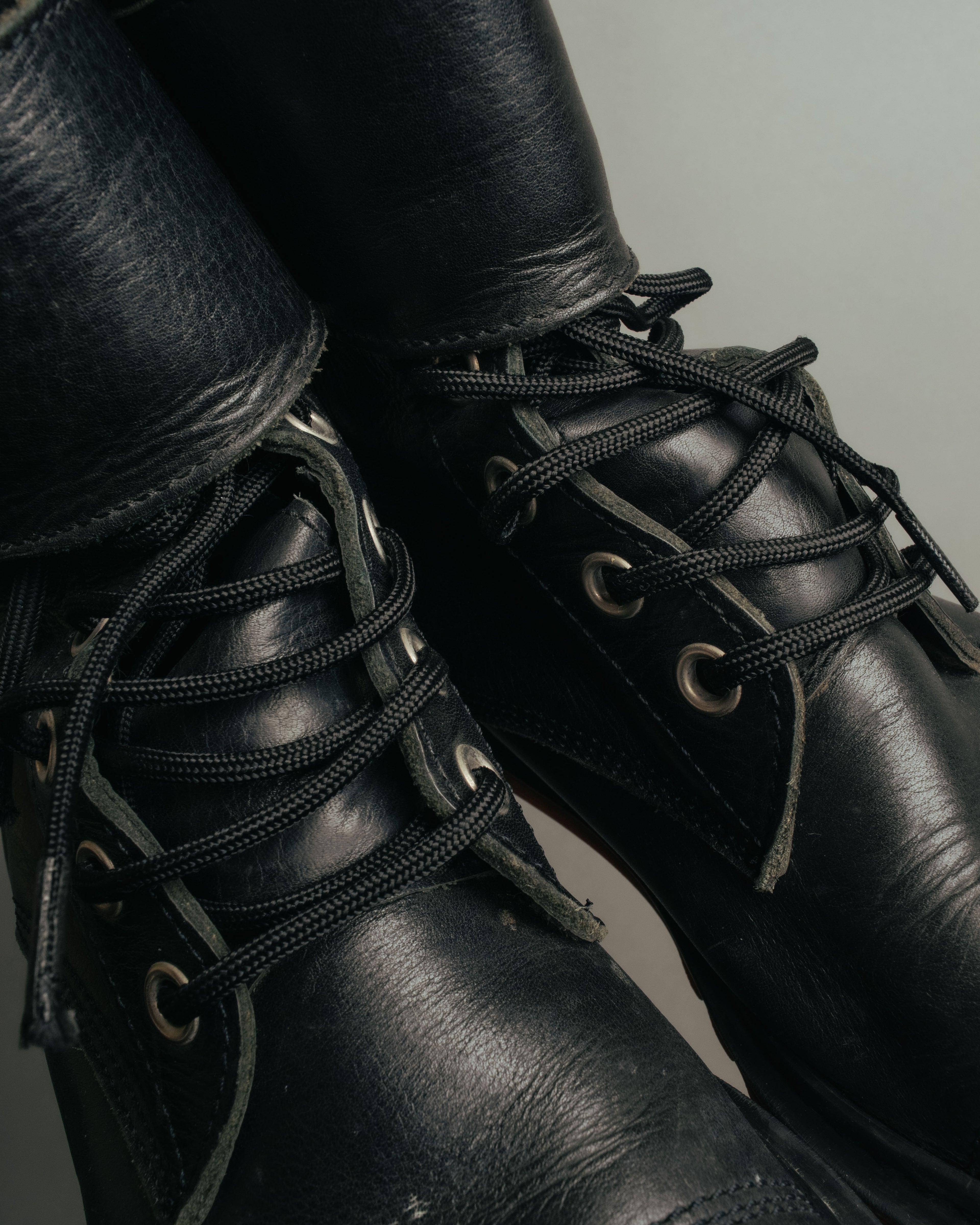 “COMME des GARÇONS HOMME”
00’s-10’s Double buckle leather combat boots