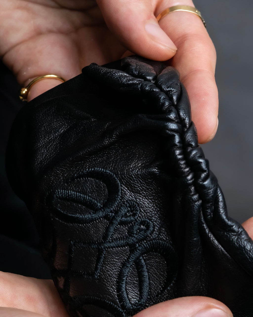 "LOEWE" Anagram logo engraved leather gloves