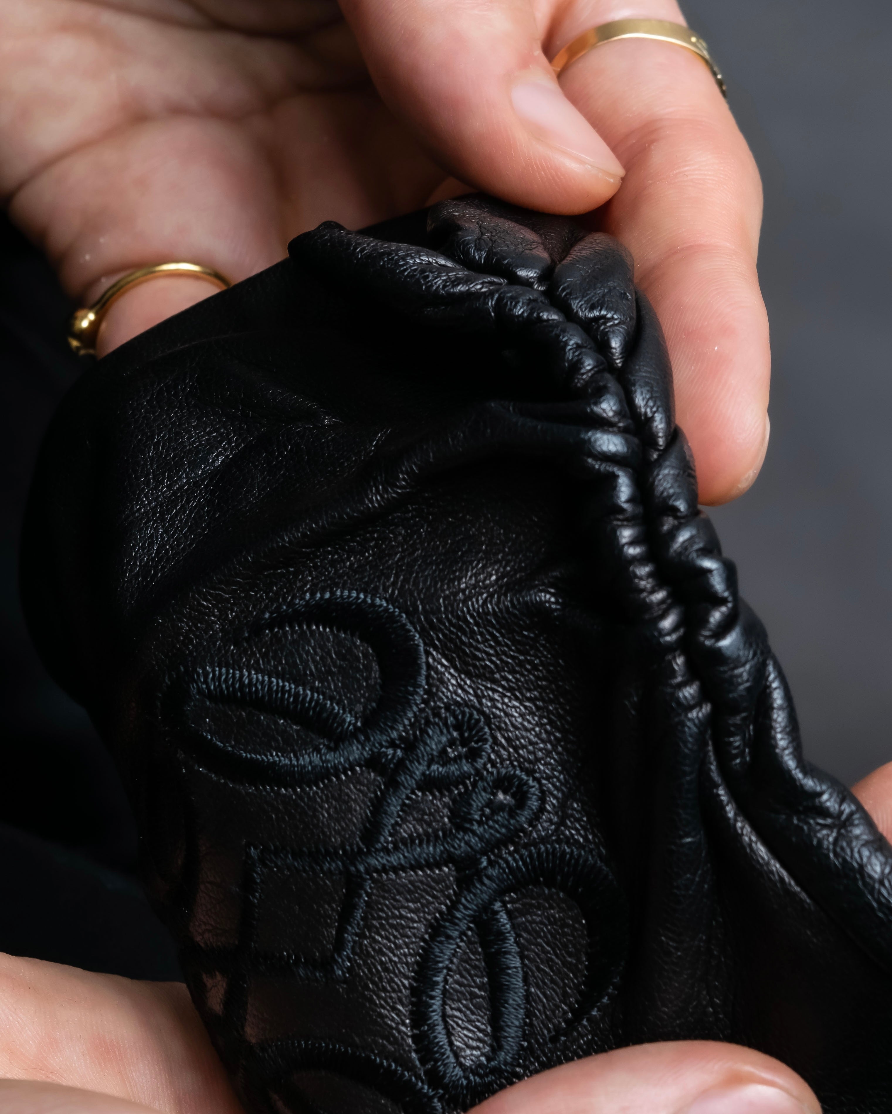 "LOEWE" Anagram logo engraved leather gloves