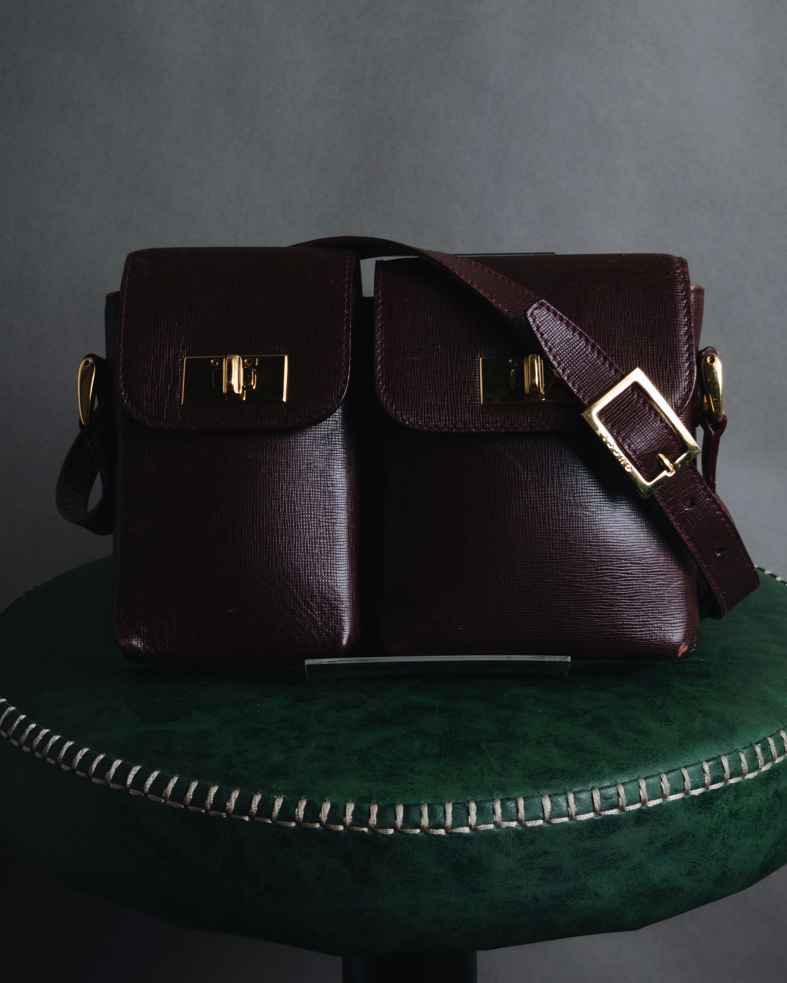 "GUCCI" 90’s Double-pocket turn-lock shoulder bag