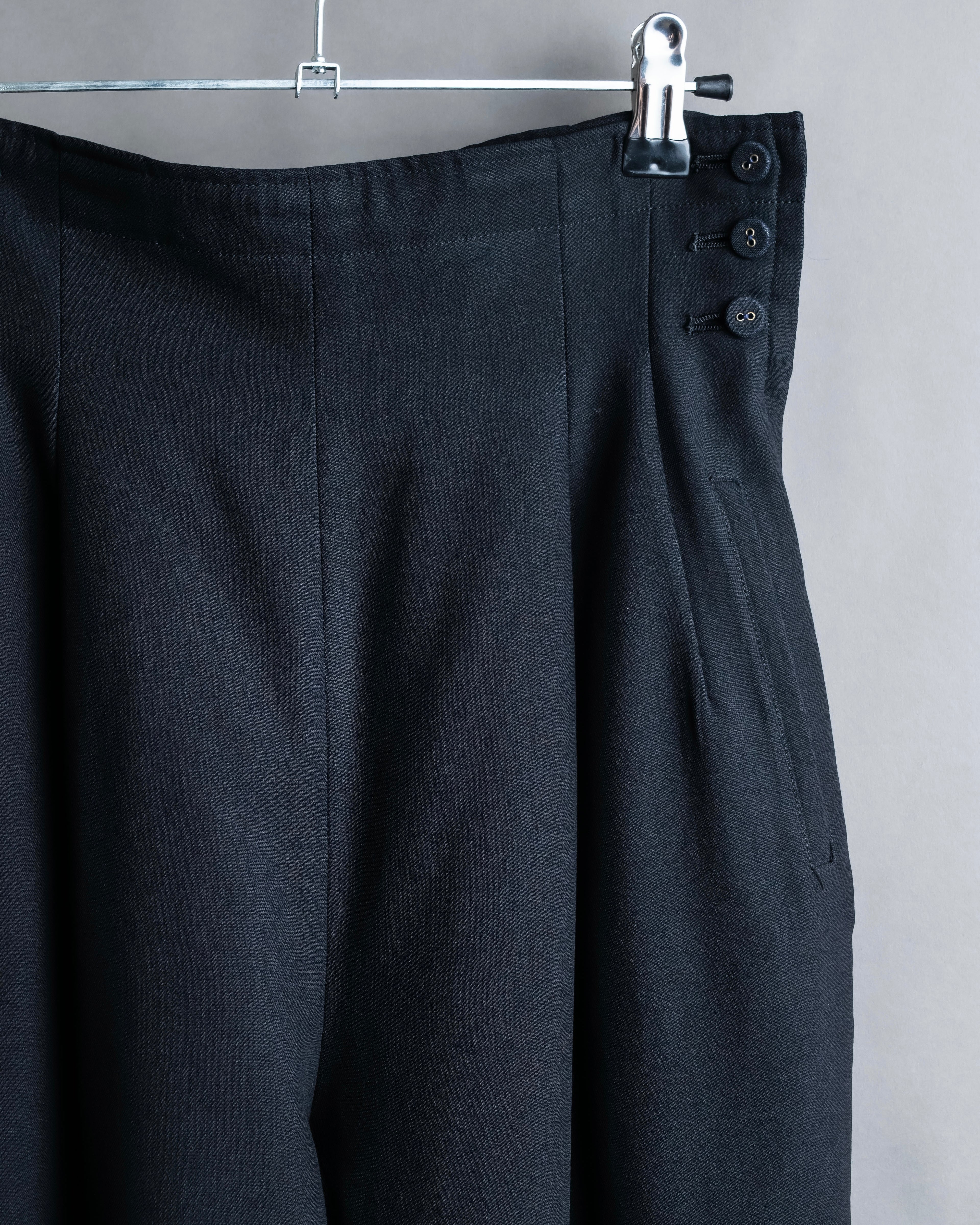 "TOKUKO 1er VOL" Side button fastener design high waist tapered slacks