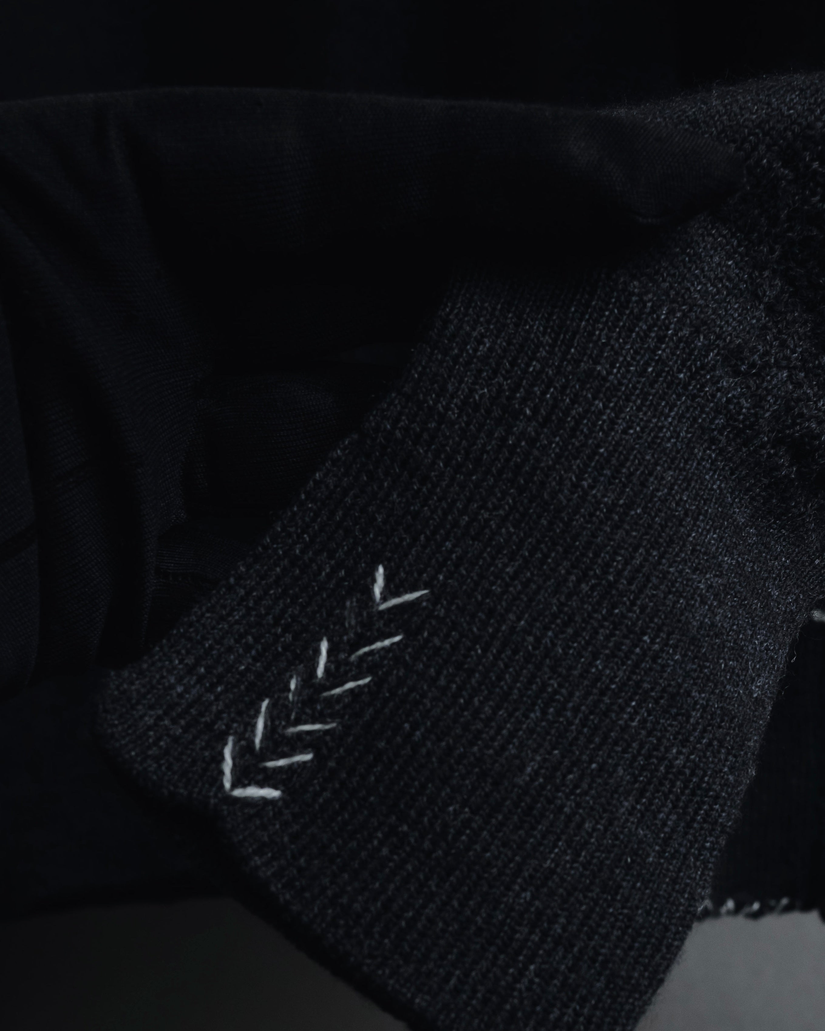 "Maison Margiela" 15AW deconstructed hand-stitched crewneck knit