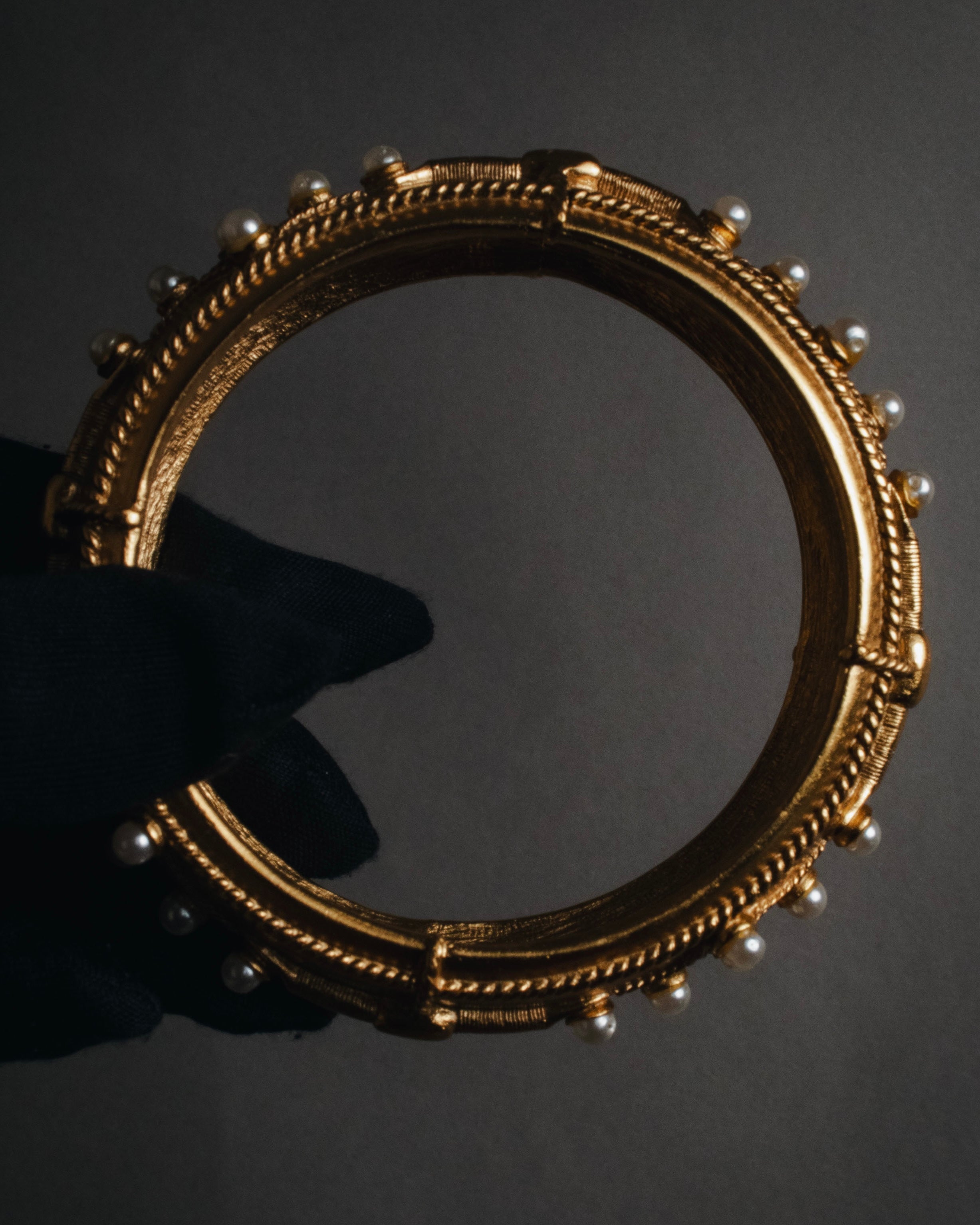 索尼娅·里基尔 80年代末至90年代初哑光金镀仿珍珠伊特鲁里安复兴风格手镯