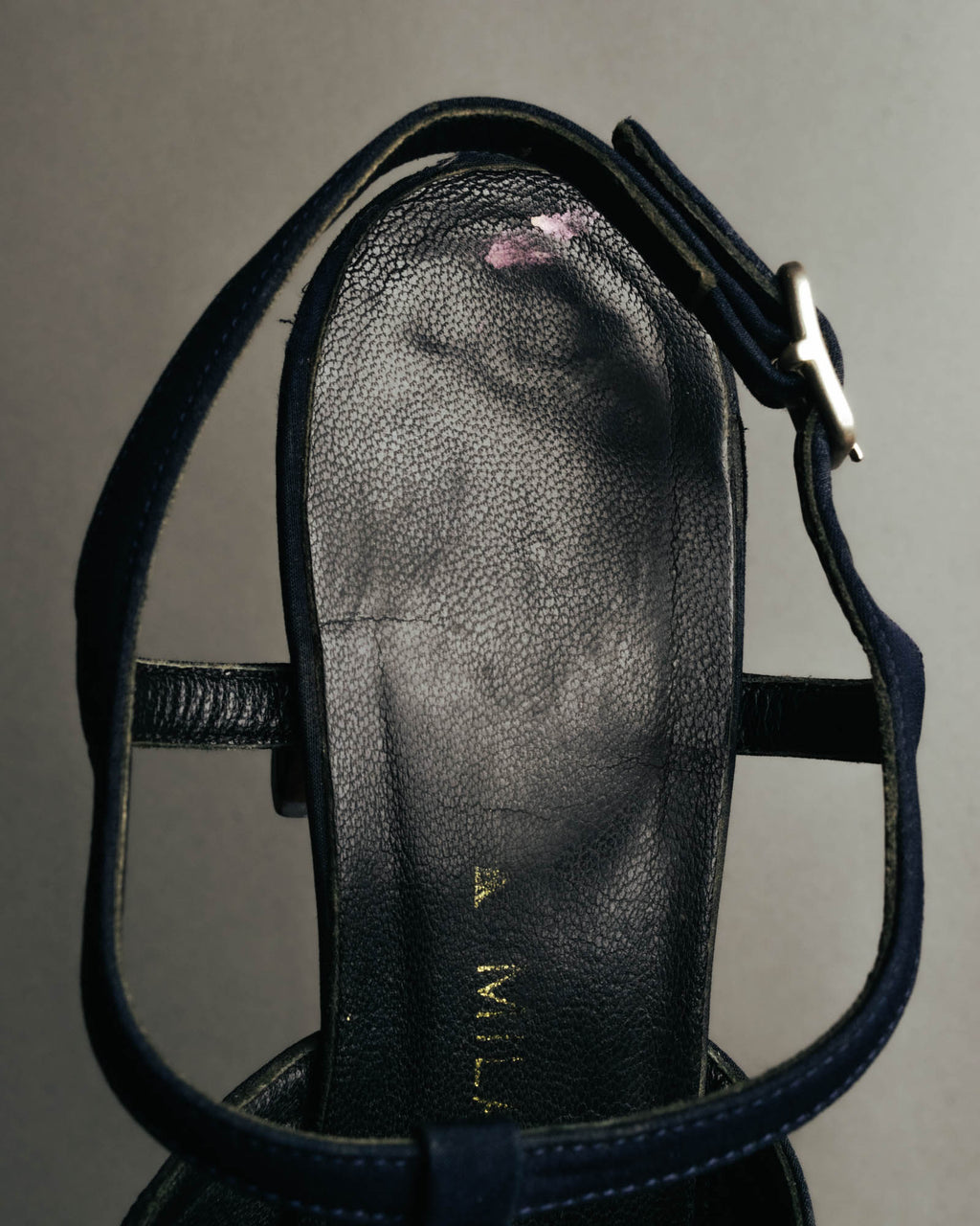 "PRADA" 90's-00's Dark navy t-strap pumps