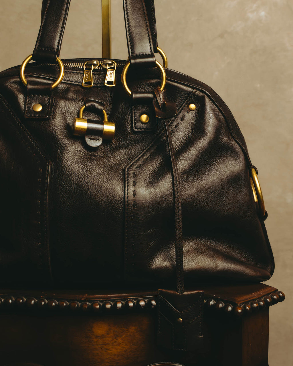 -SPECIAL- “Yves Saint Laurent” 00’s-10’s Muse leather handbag