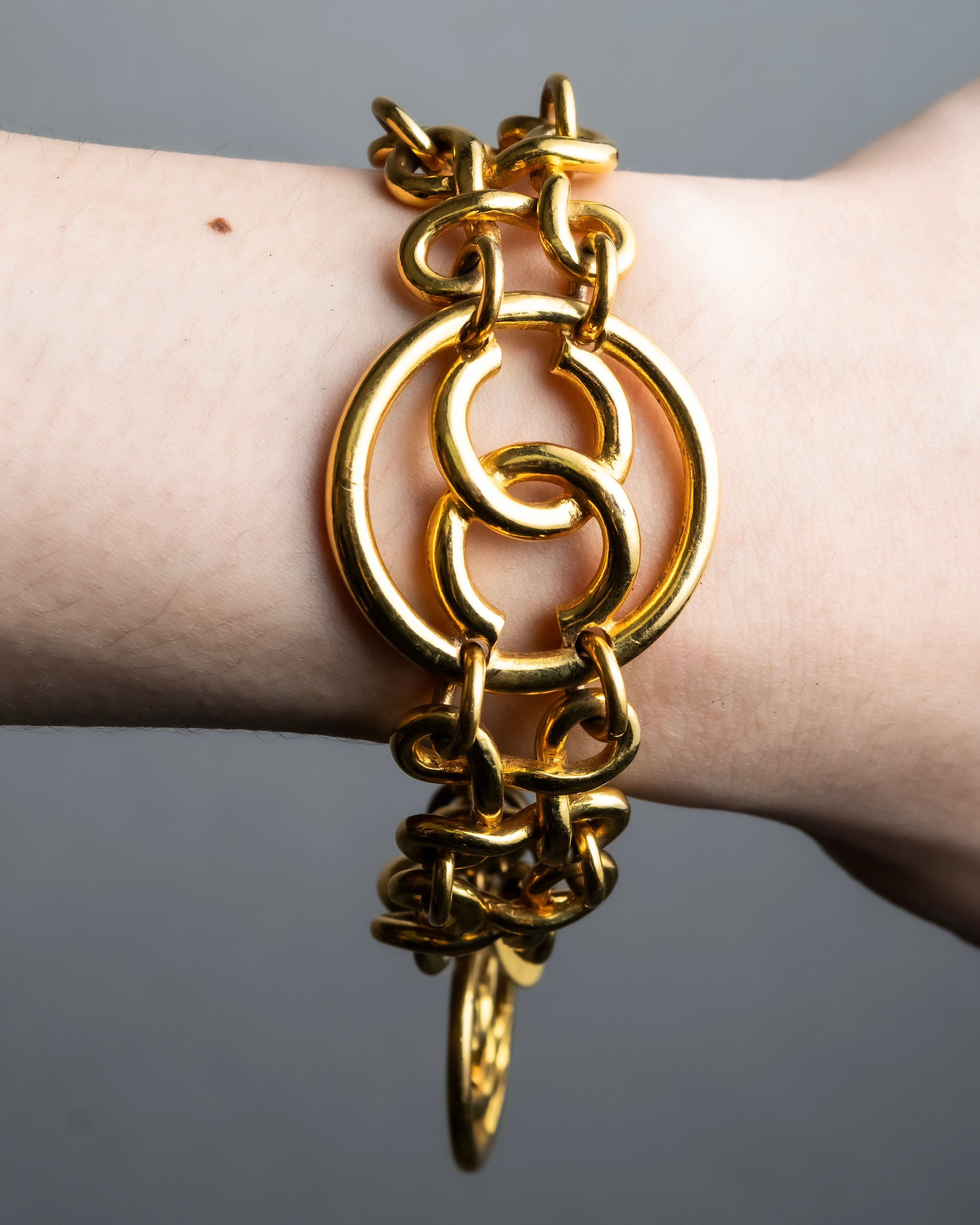 "1993's CHANEL" Coco mark motif gold bracelet