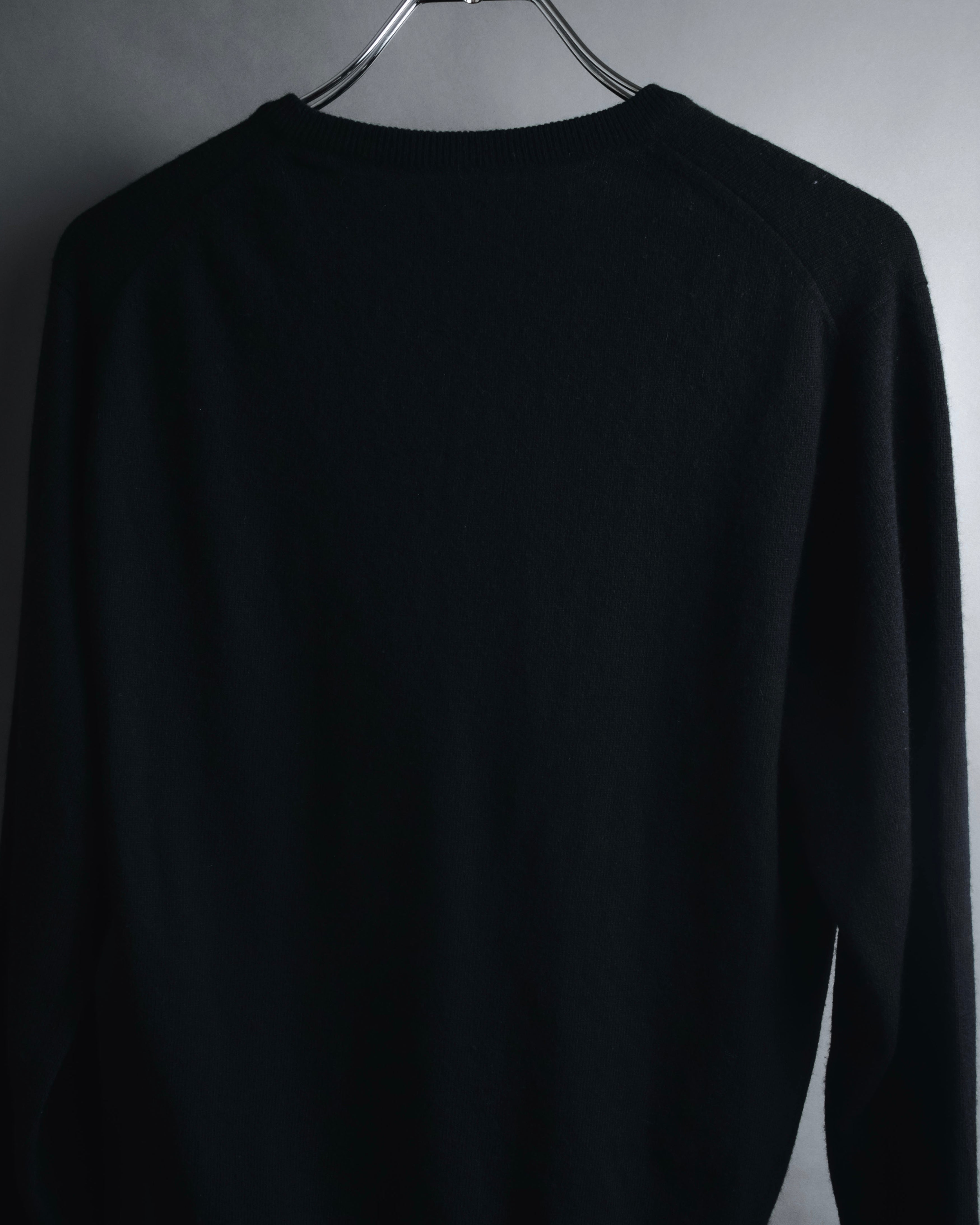 "CELINE" 90’s scottish cashmere v neck knit