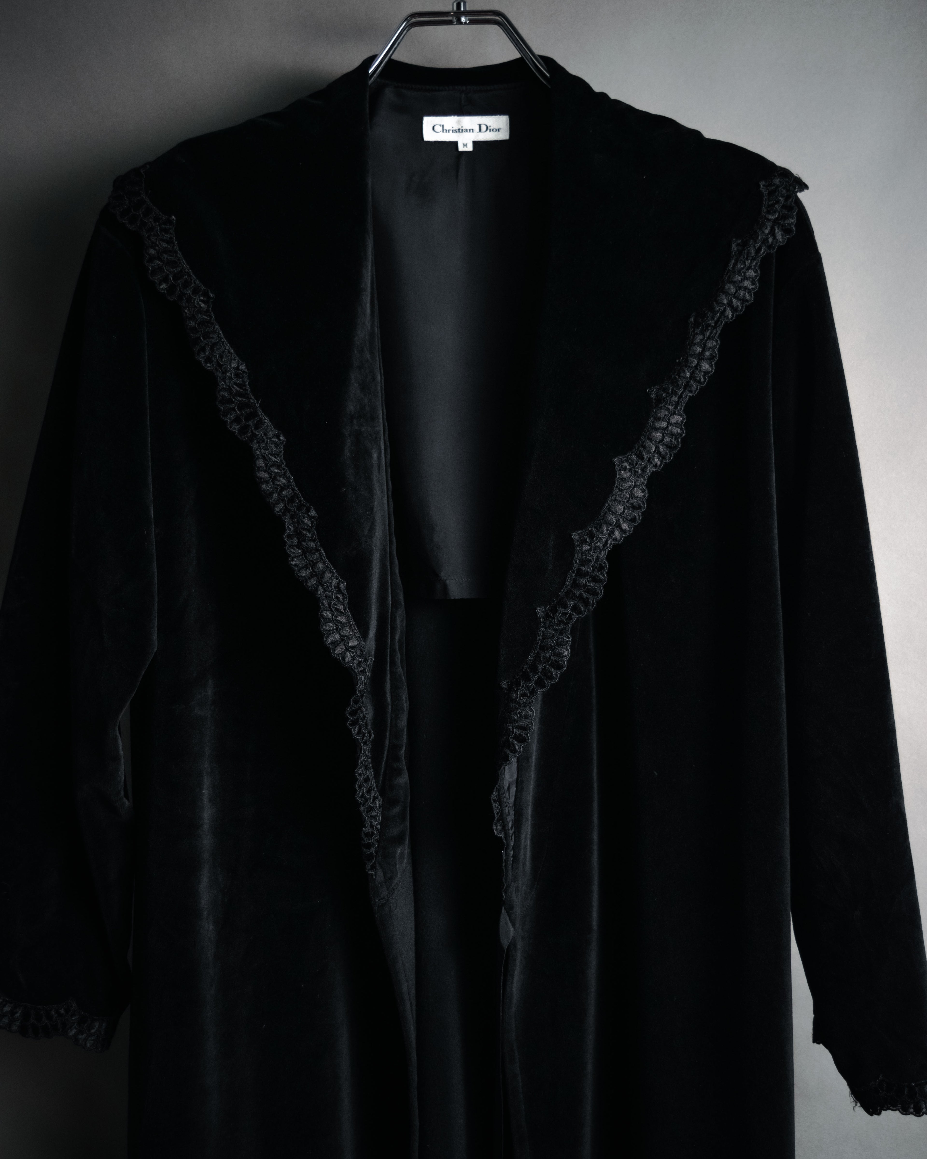 –SPECIAL– “Christian Dior”
80’s-90’s Velour lace trimmed robe coat