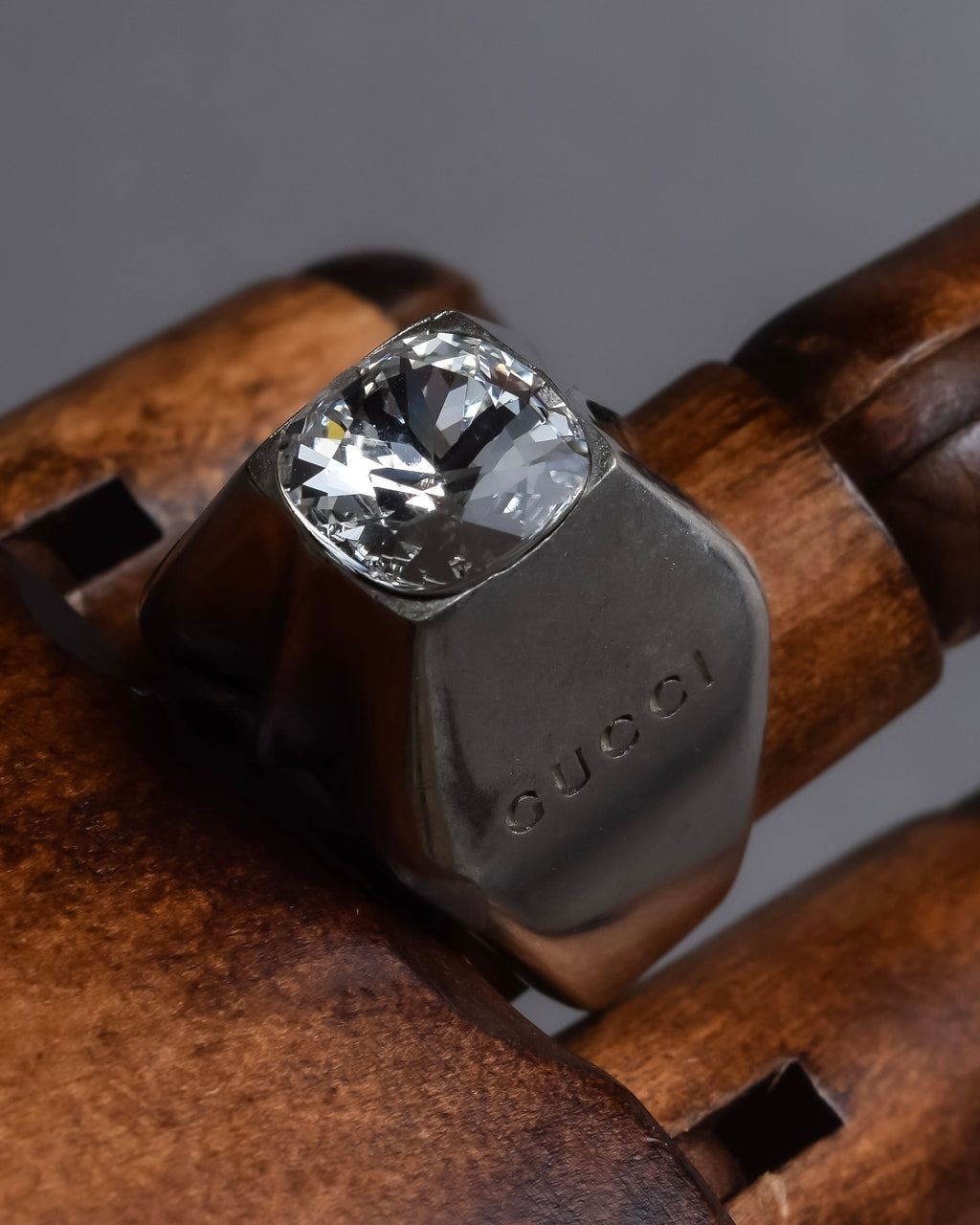"GUCCI" Polished silver crystal sculptural ring