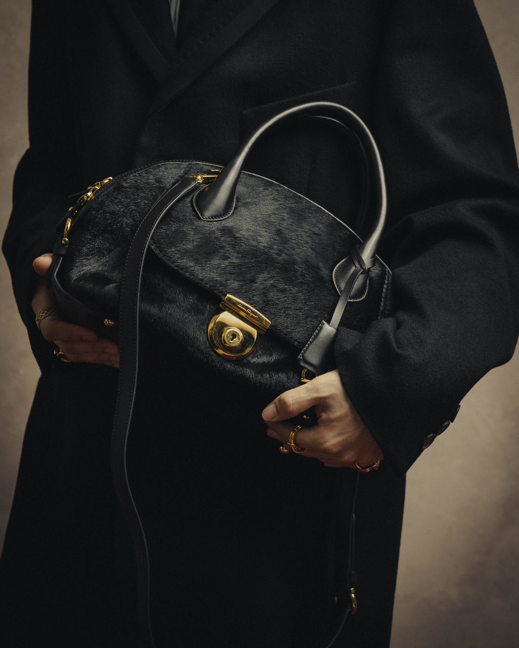 -SPECIAL- “Salvatore Ferragamo“ 90's-00's Gancini pony hair and leather dual-way boston bag
