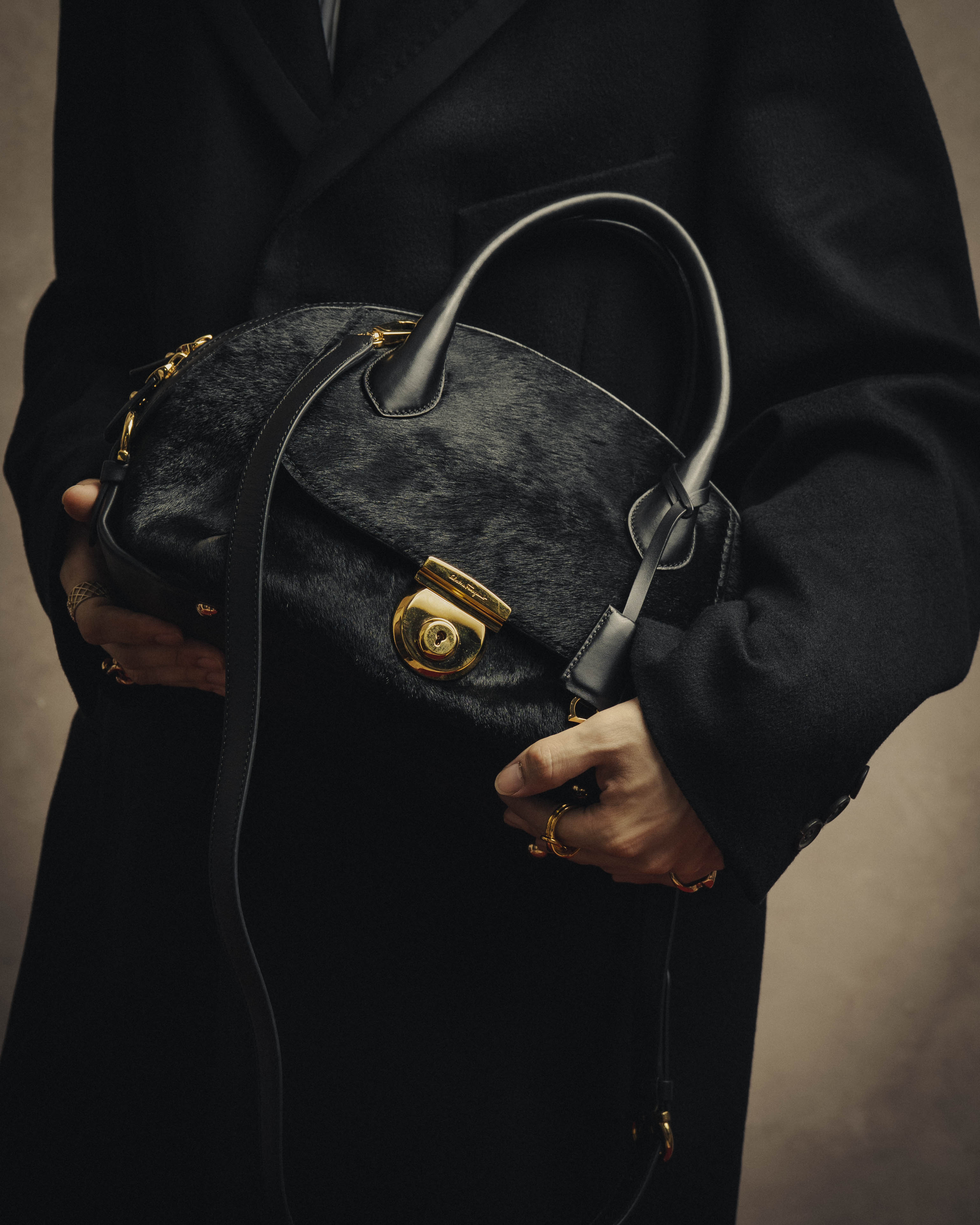 -SPECIAL- “Salvatore Ferragamo“ 90's-00's Gancini pony hair and leather dual-way boston bag