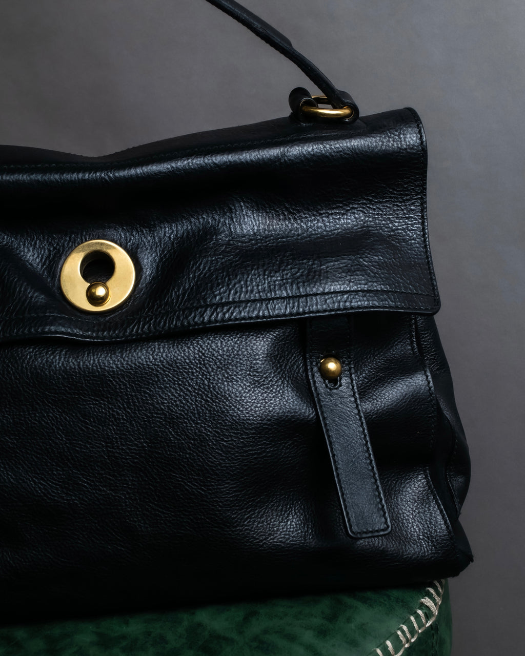 "YVES SAINT LAURENT" Muse to gold metal parts one-handle leather bag