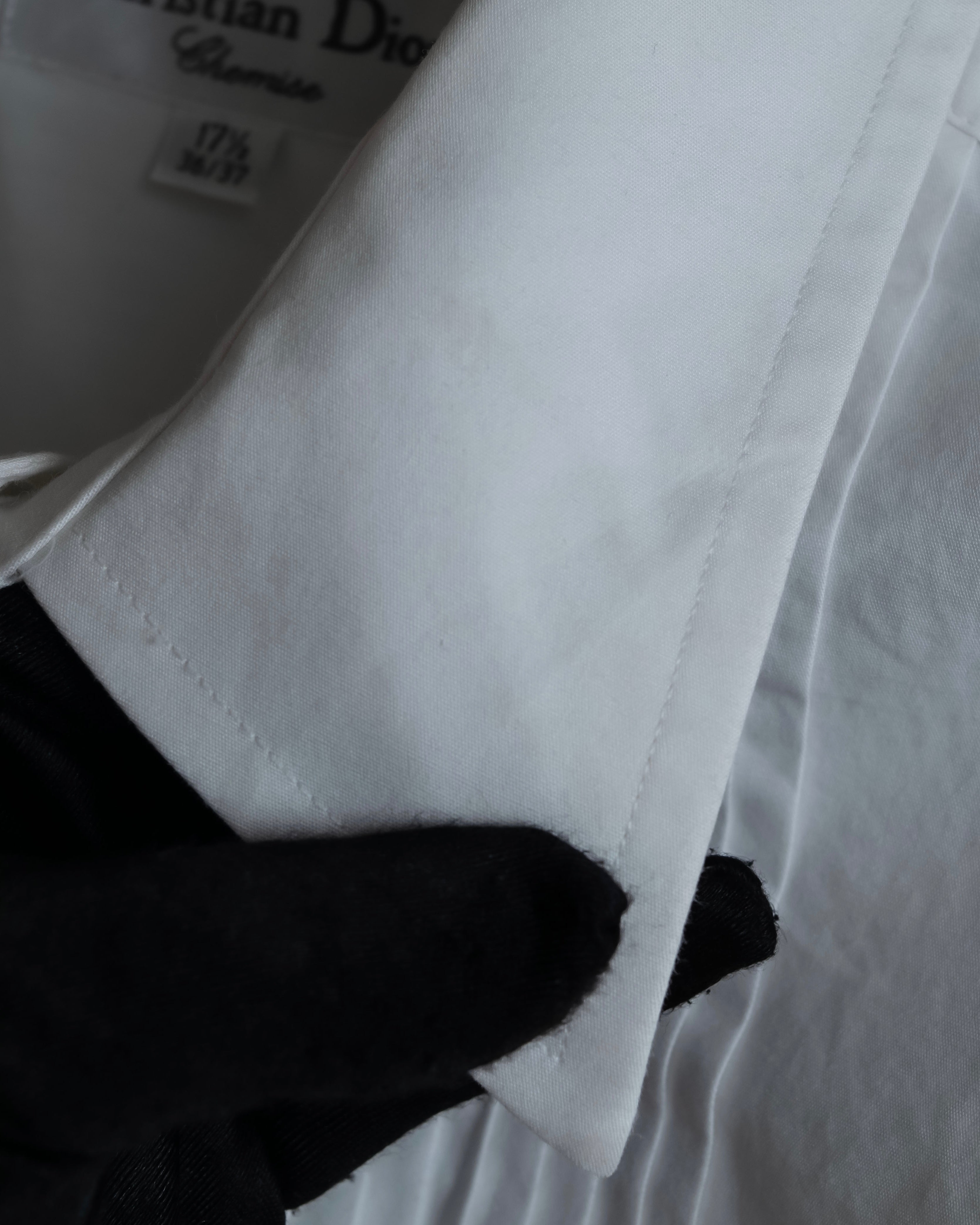 "Christian Dior" Pintuck design wide spread collar dress shirt