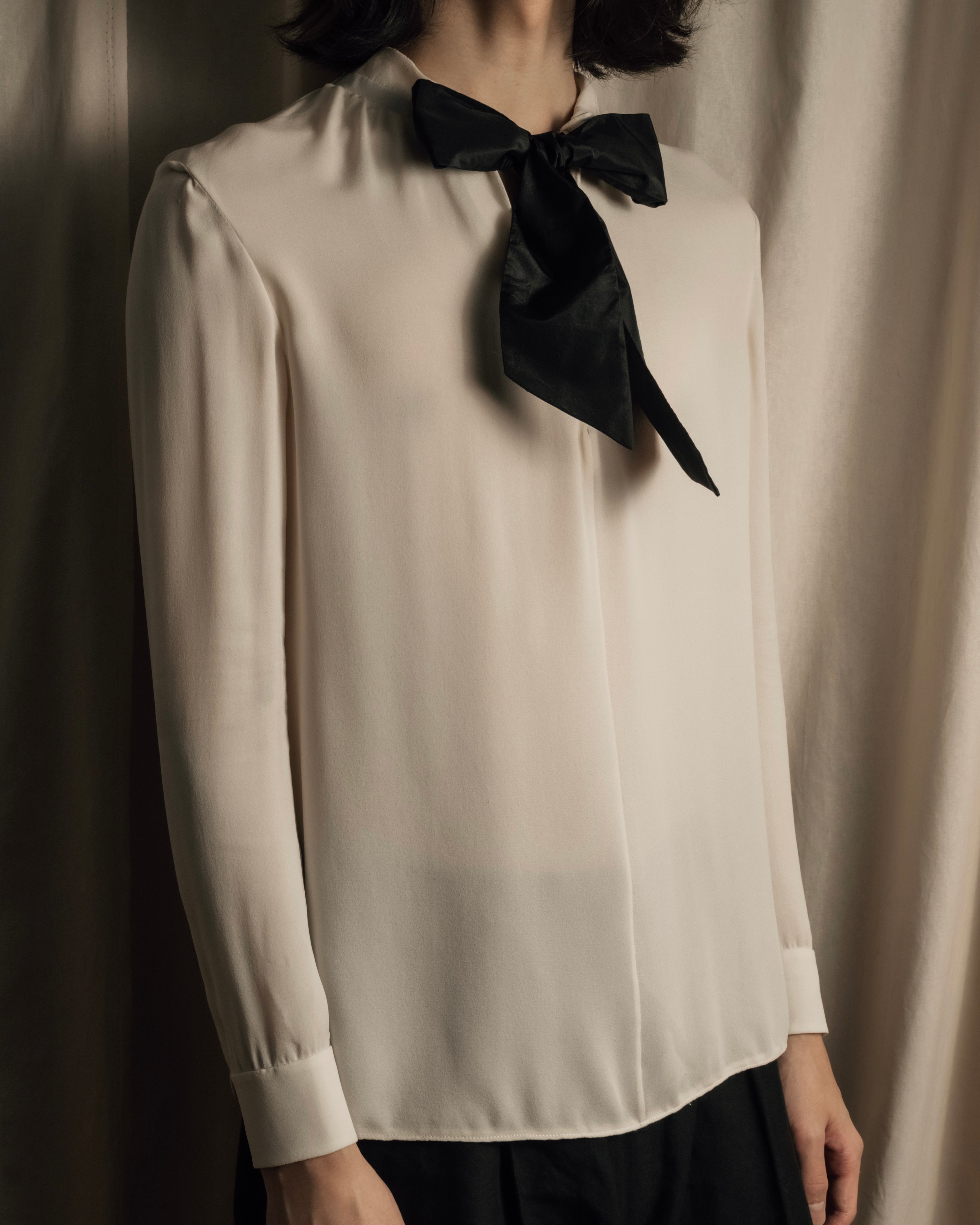 "VALENTINO" Gathered detail ribbon bow tie pullover