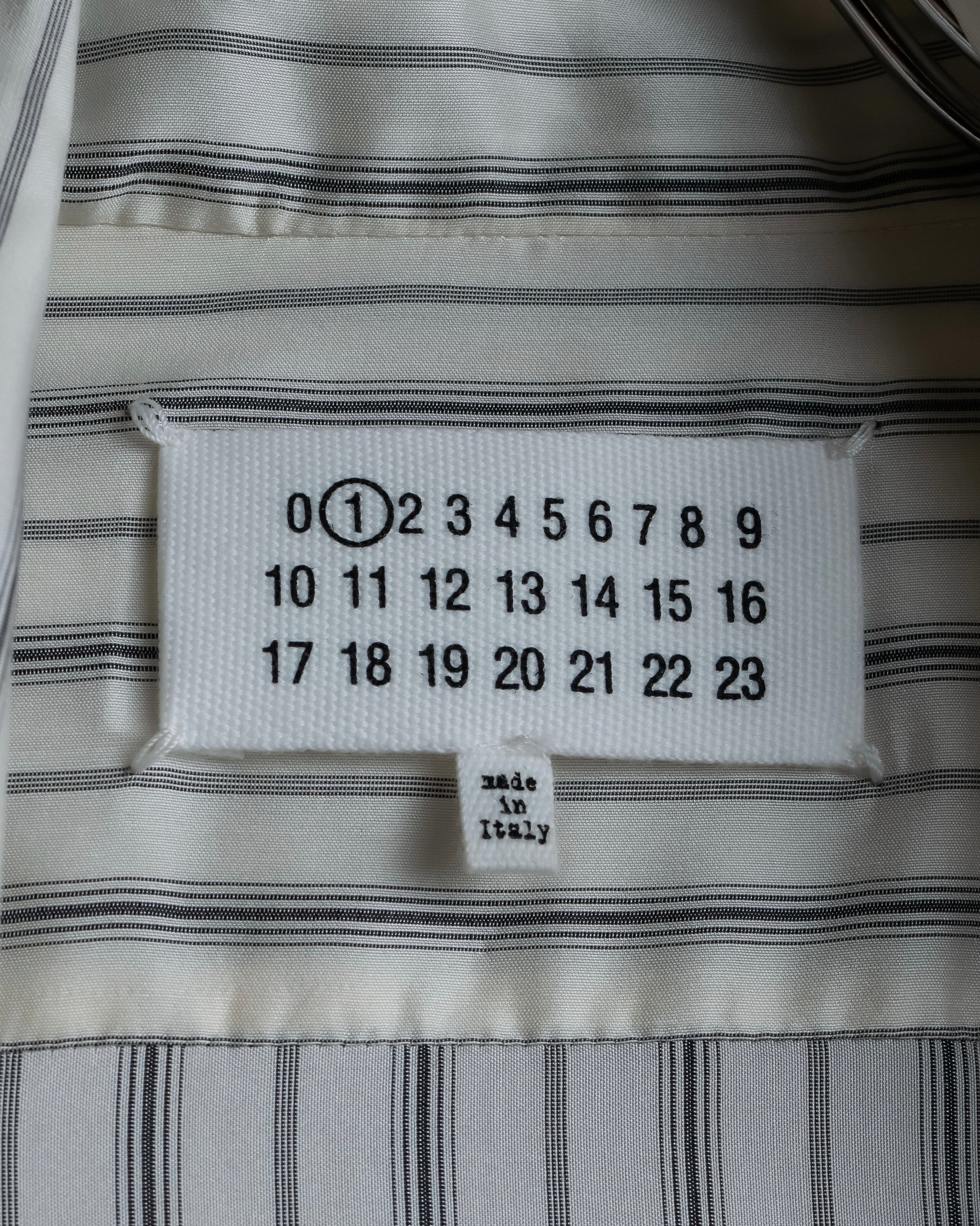 "MAISON MARGIELA" 16SS bowtie design striped long shirt