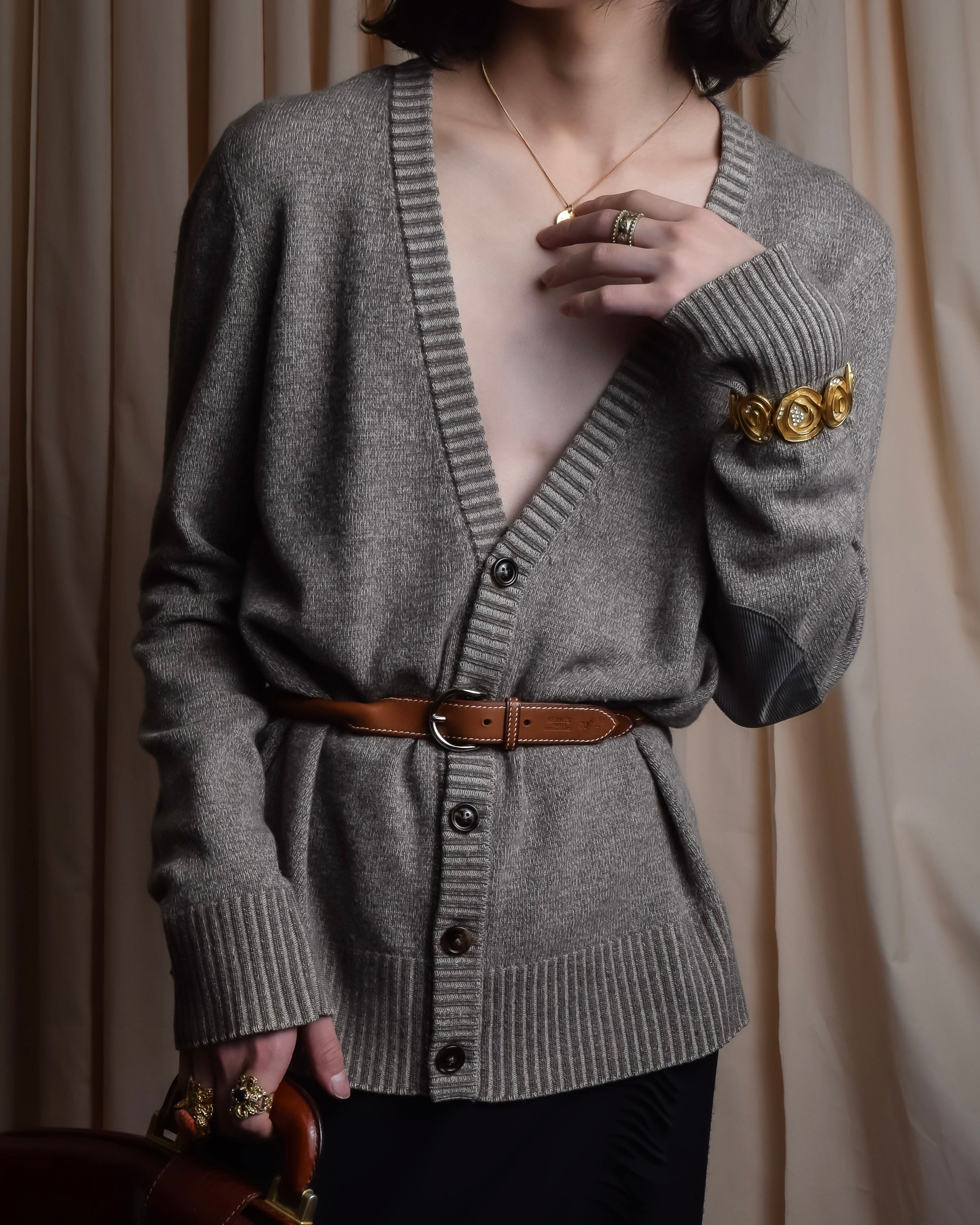 "MAISON MARGIELA" 13AW Patch accented low gauge wool cardigan