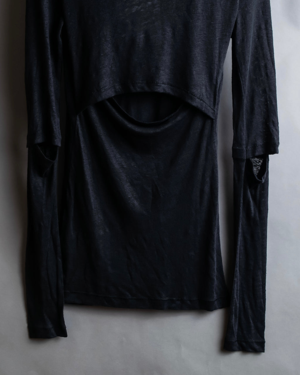 "Acne" Back＆sleeve cutting slit design pullover