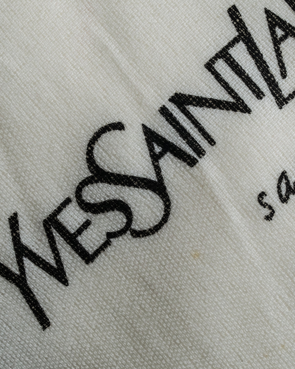 "YVES SAINT LAURENT" Clasp design chain shoulder patent leather bag