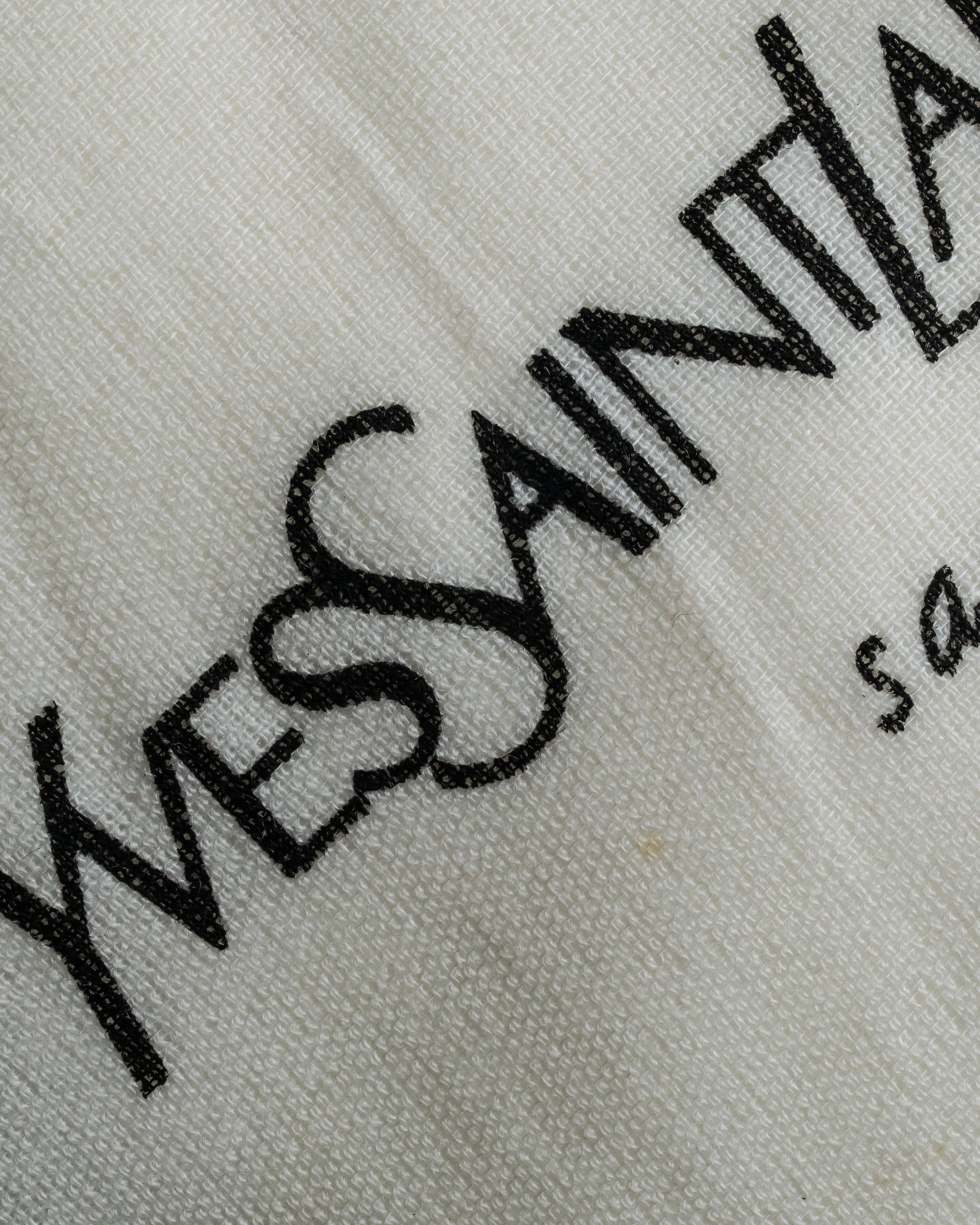 "YVES SAINT LAURENT" Clasp design chain shoulder patent leather bag