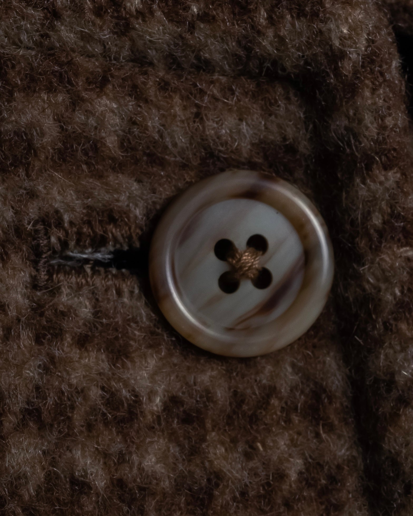 "BURBERRYS" Houndstooth pattern belted stand collar coat