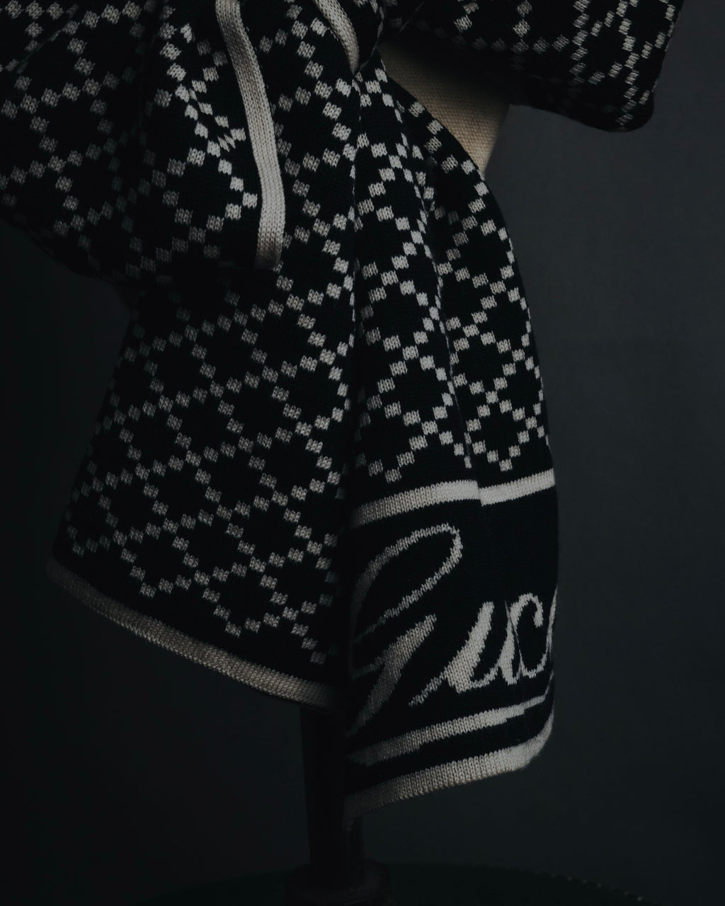 "GUCCI" 2016-2020 Script logo diamond-knit stole