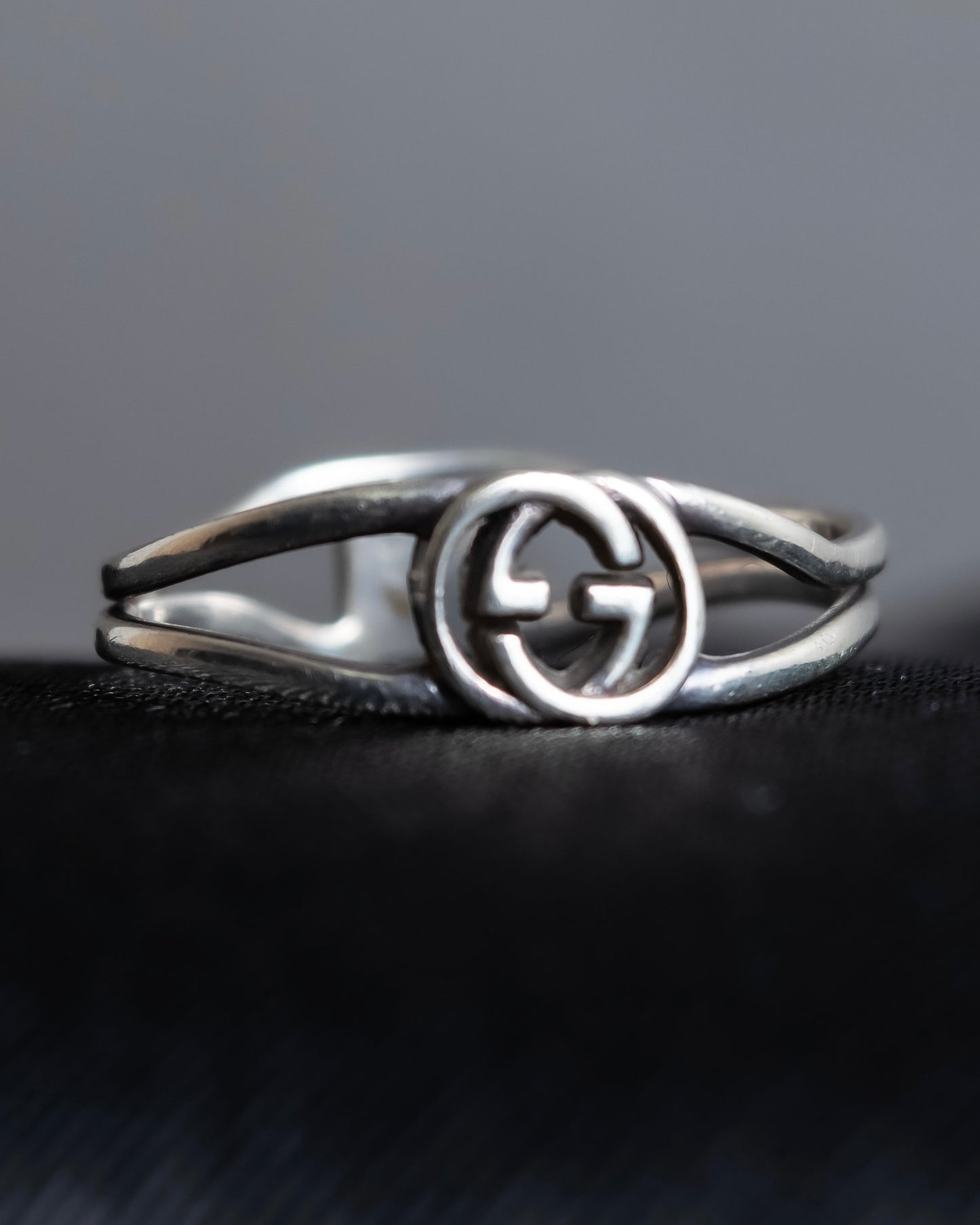 "GUCCI" Interlocking G motif cut out silver ring