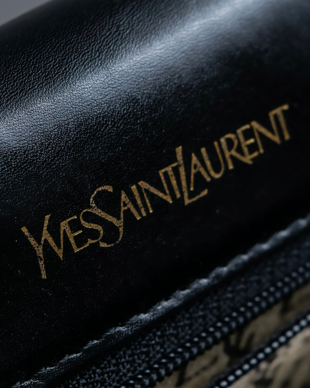 "YVES SAINT LAURENT" Crocodile embossed combination design leather bag